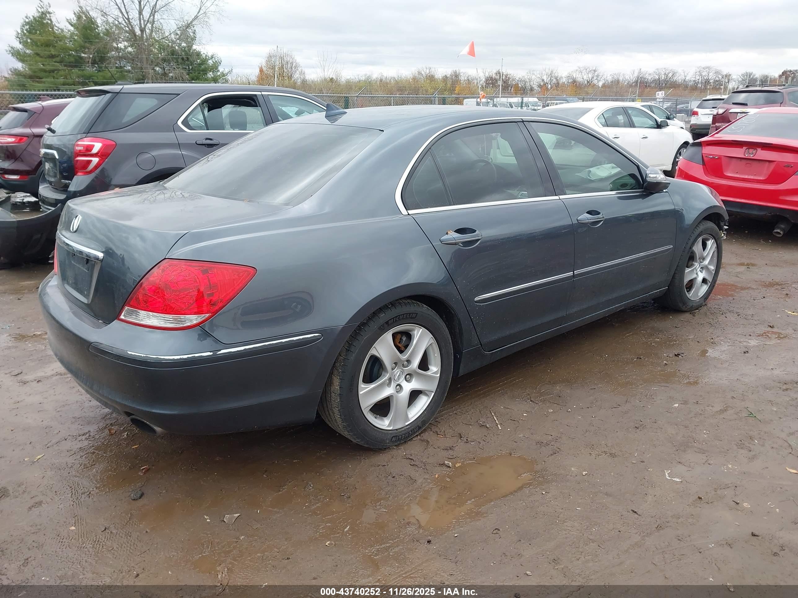 ACURA RL image 4