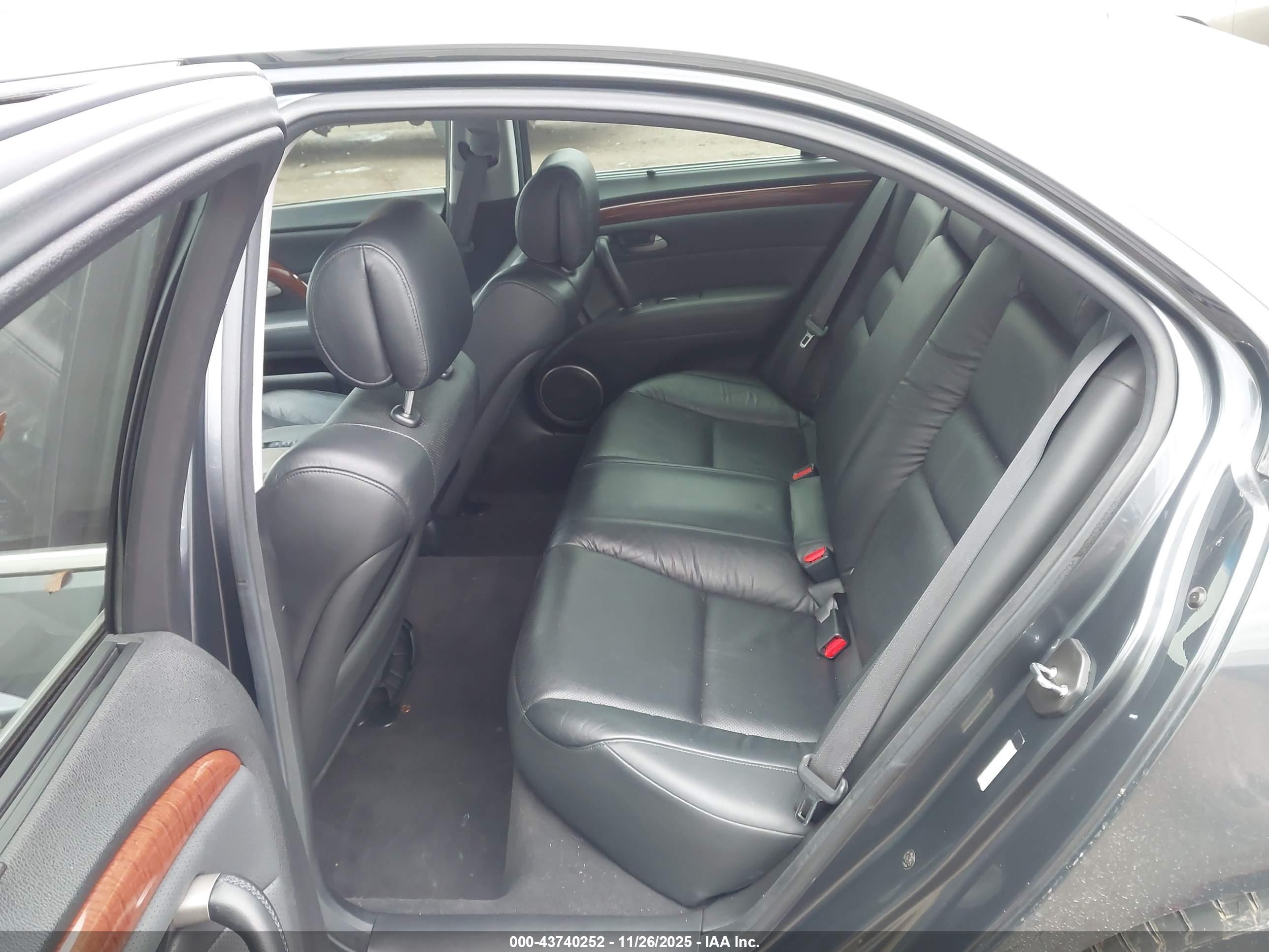 ACURA RL image 8