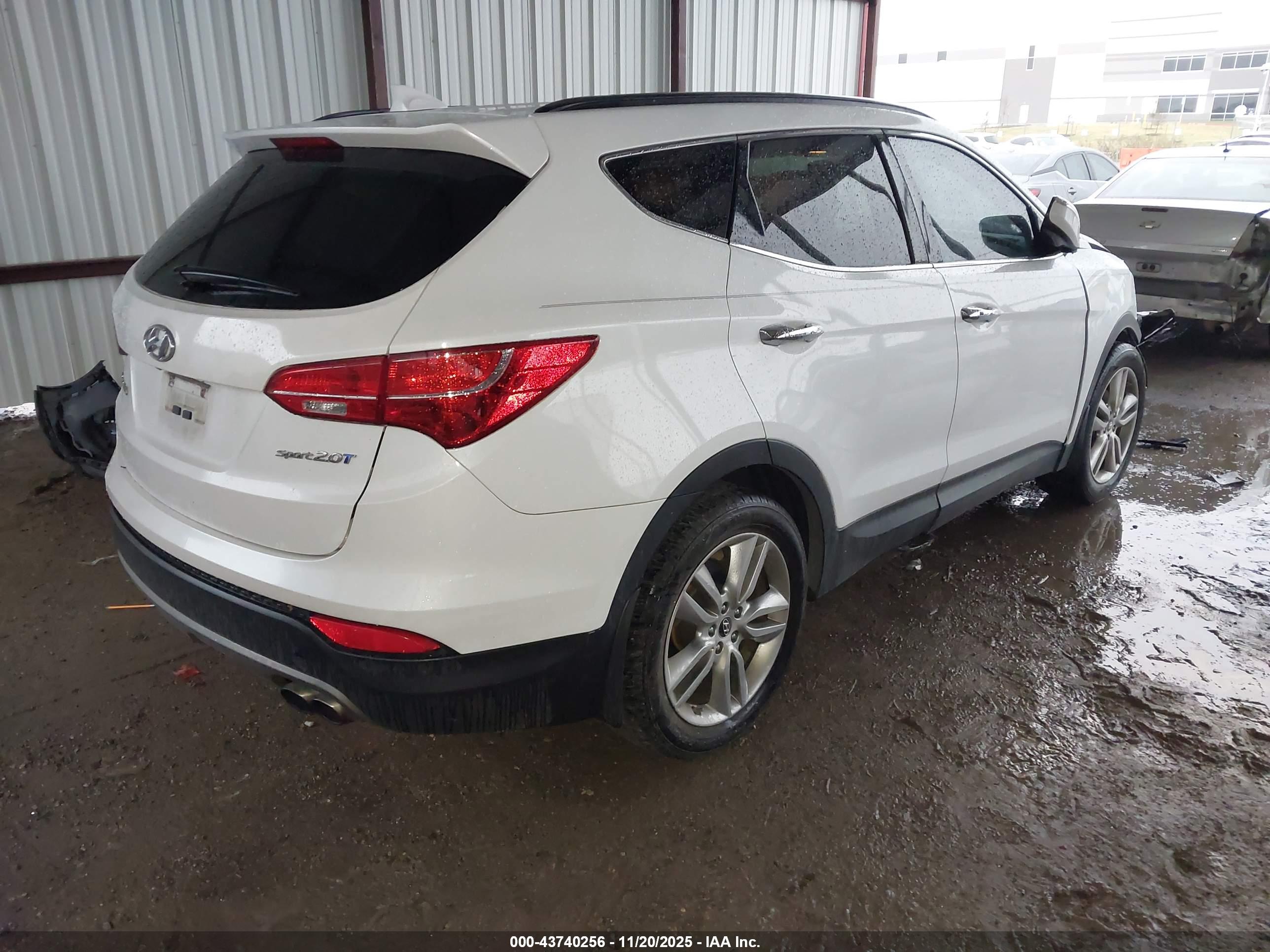 HYUNDAI SANTA image 4