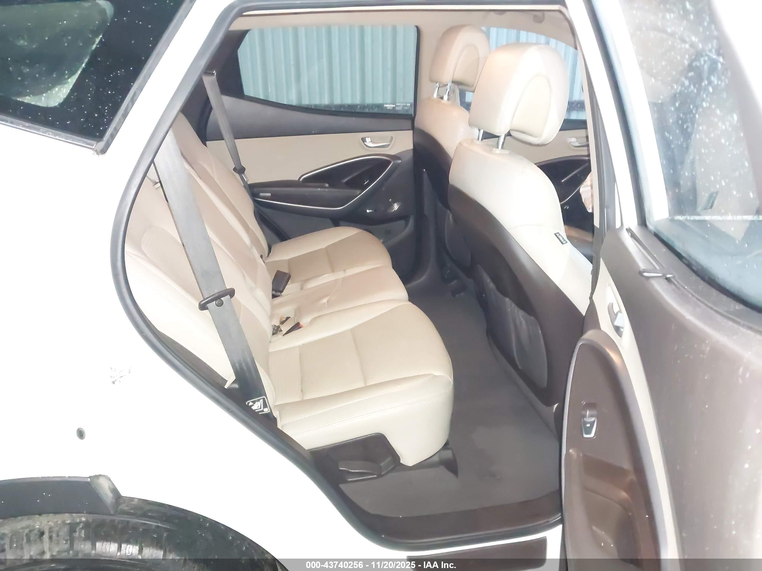 HYUNDAI SANTA image 8