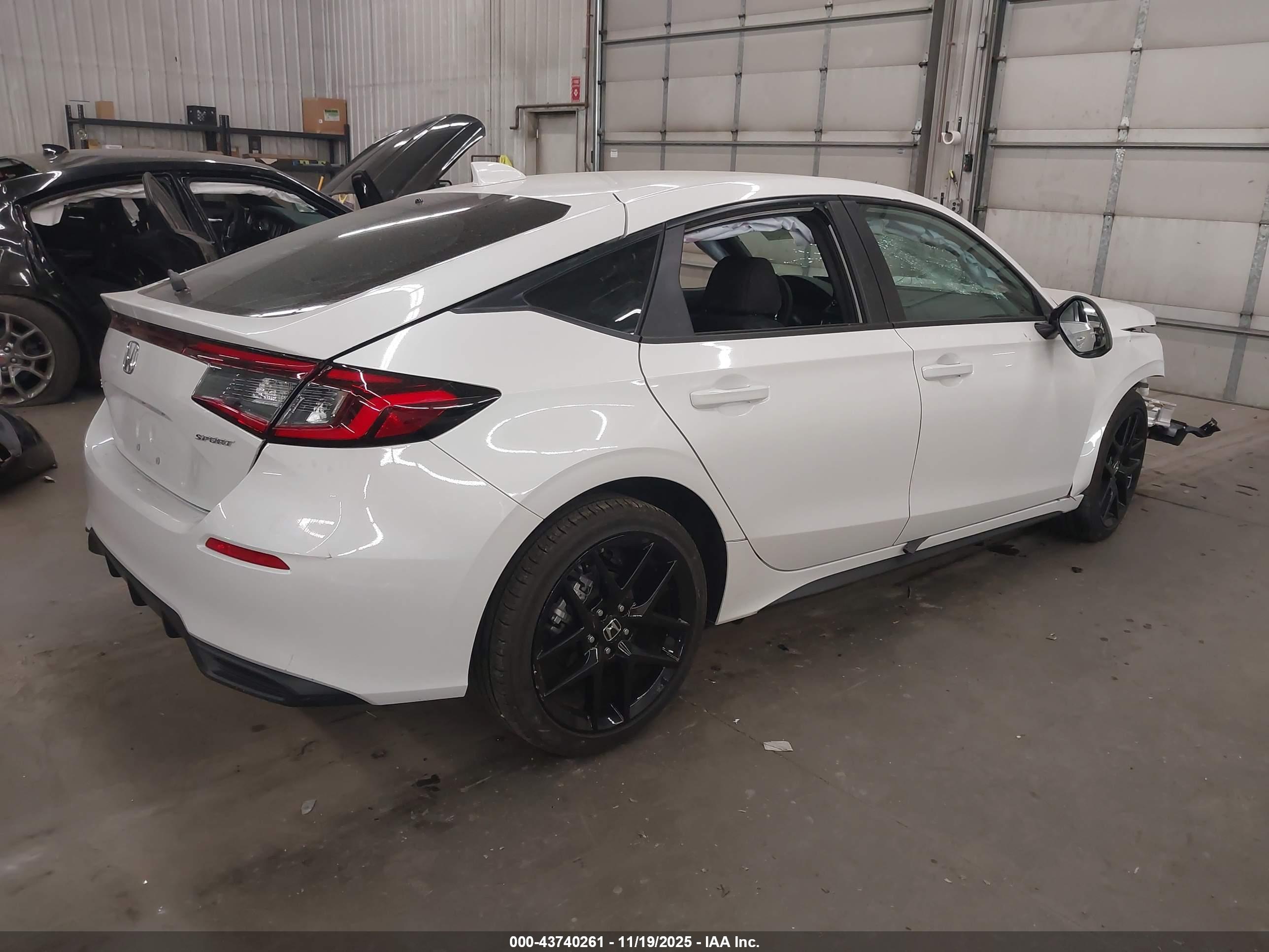 HONDA CIVIC image 4