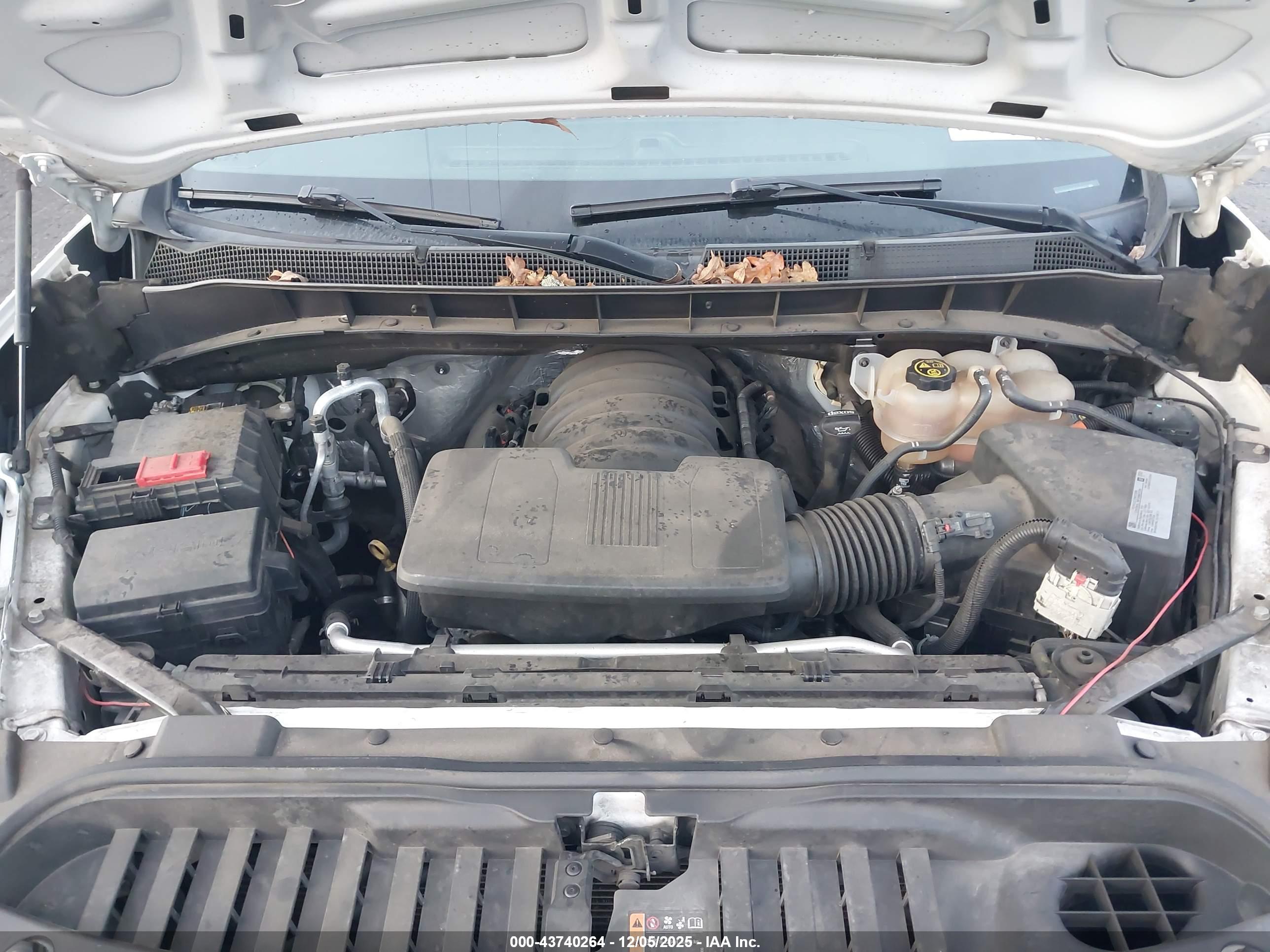 CHEVROLET SILVERADO image 10