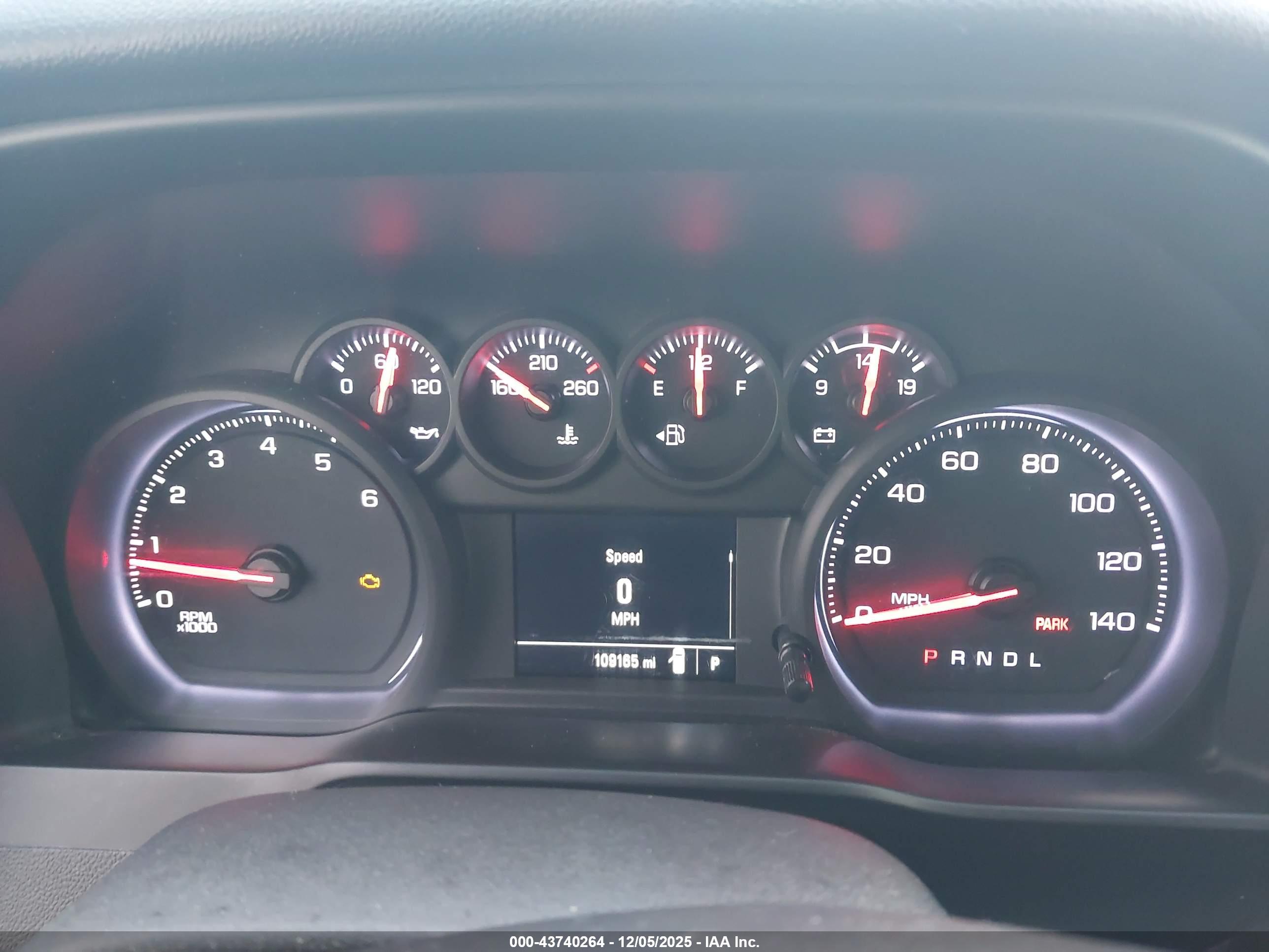 CHEVROLET SILVERADO image 7