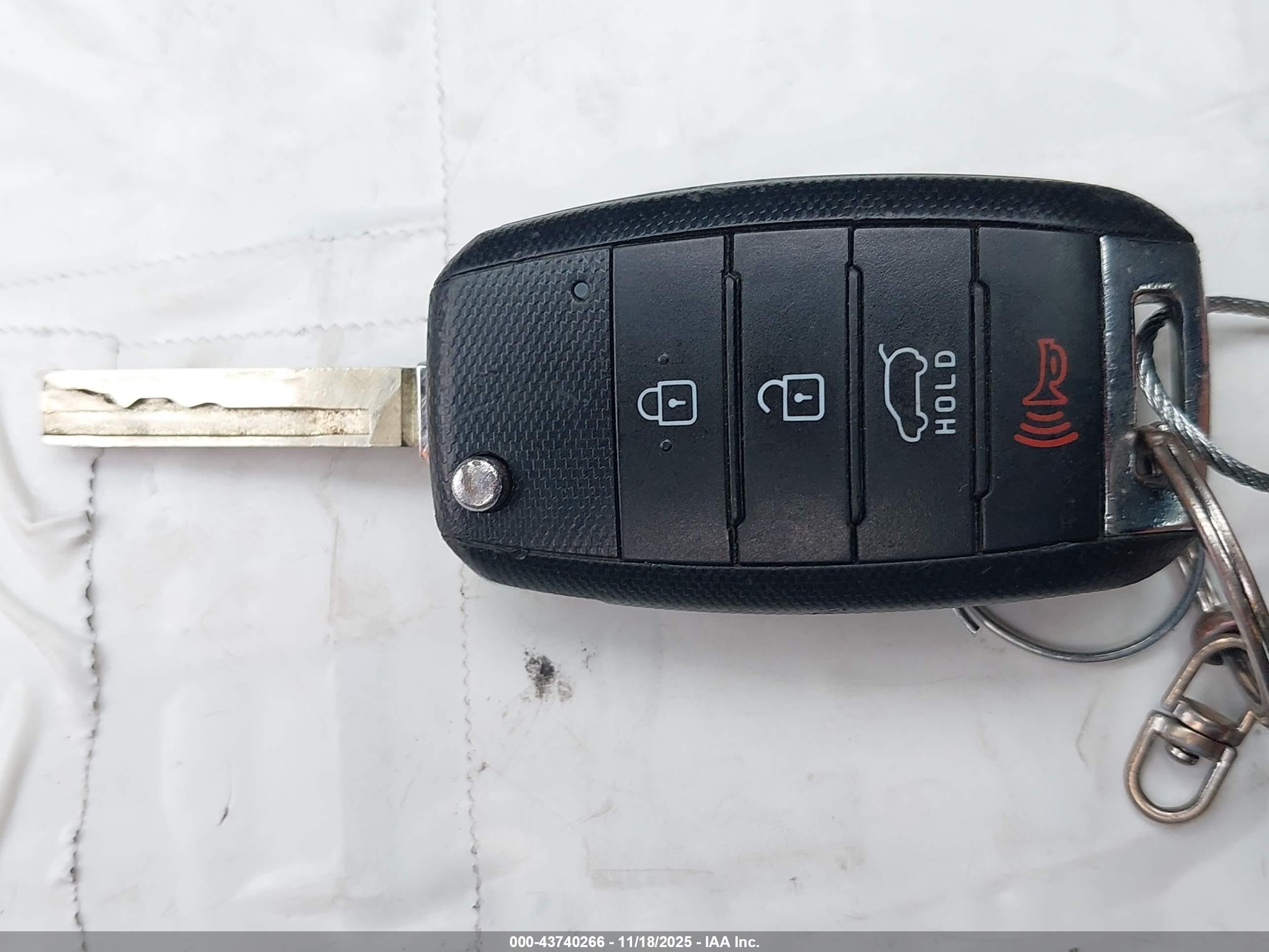 KIA SORENTO image 11