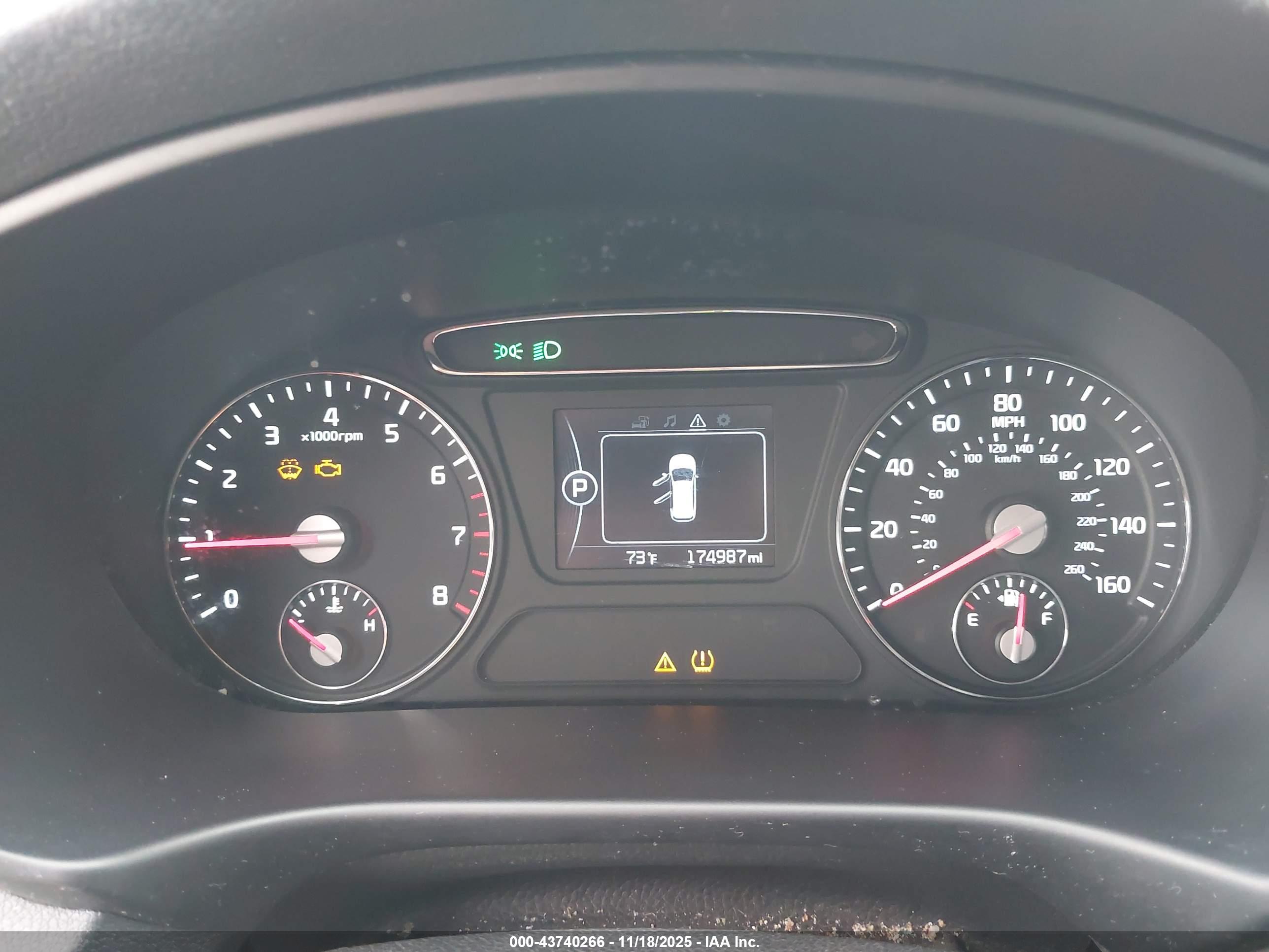 KIA SORENTO image 7