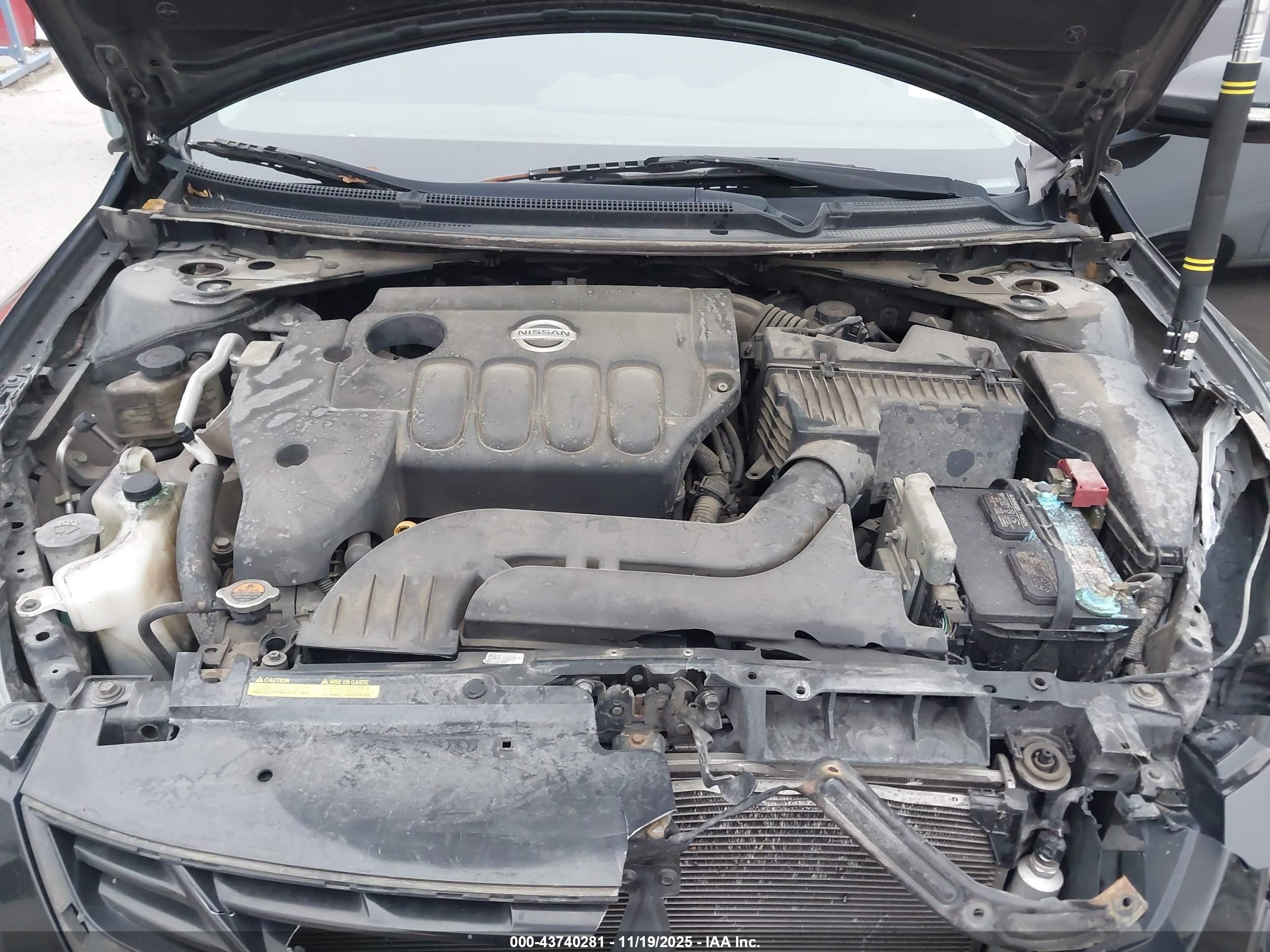 NISSAN ALTIMA image 10
