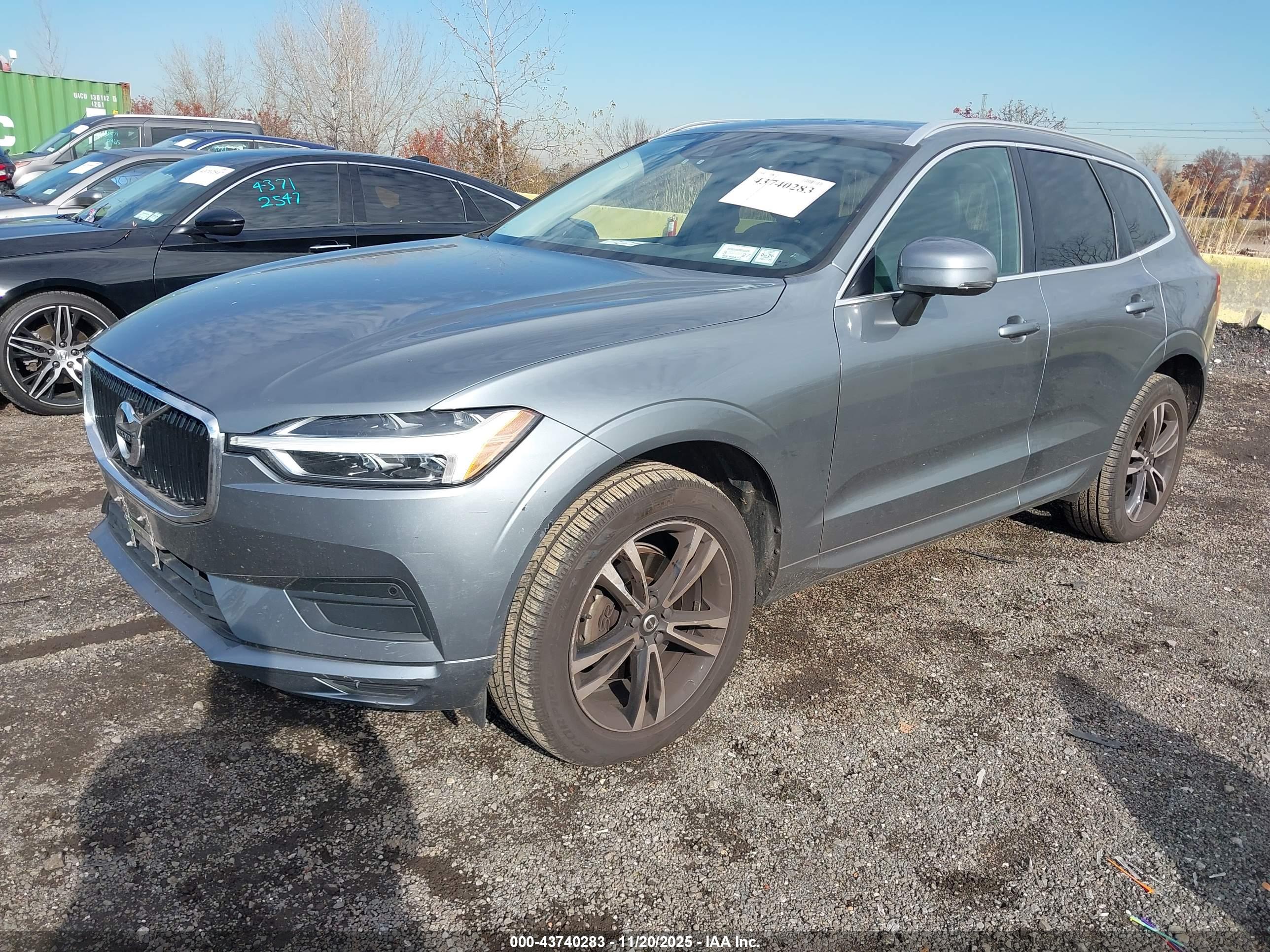 VOLVO XC60 image 2