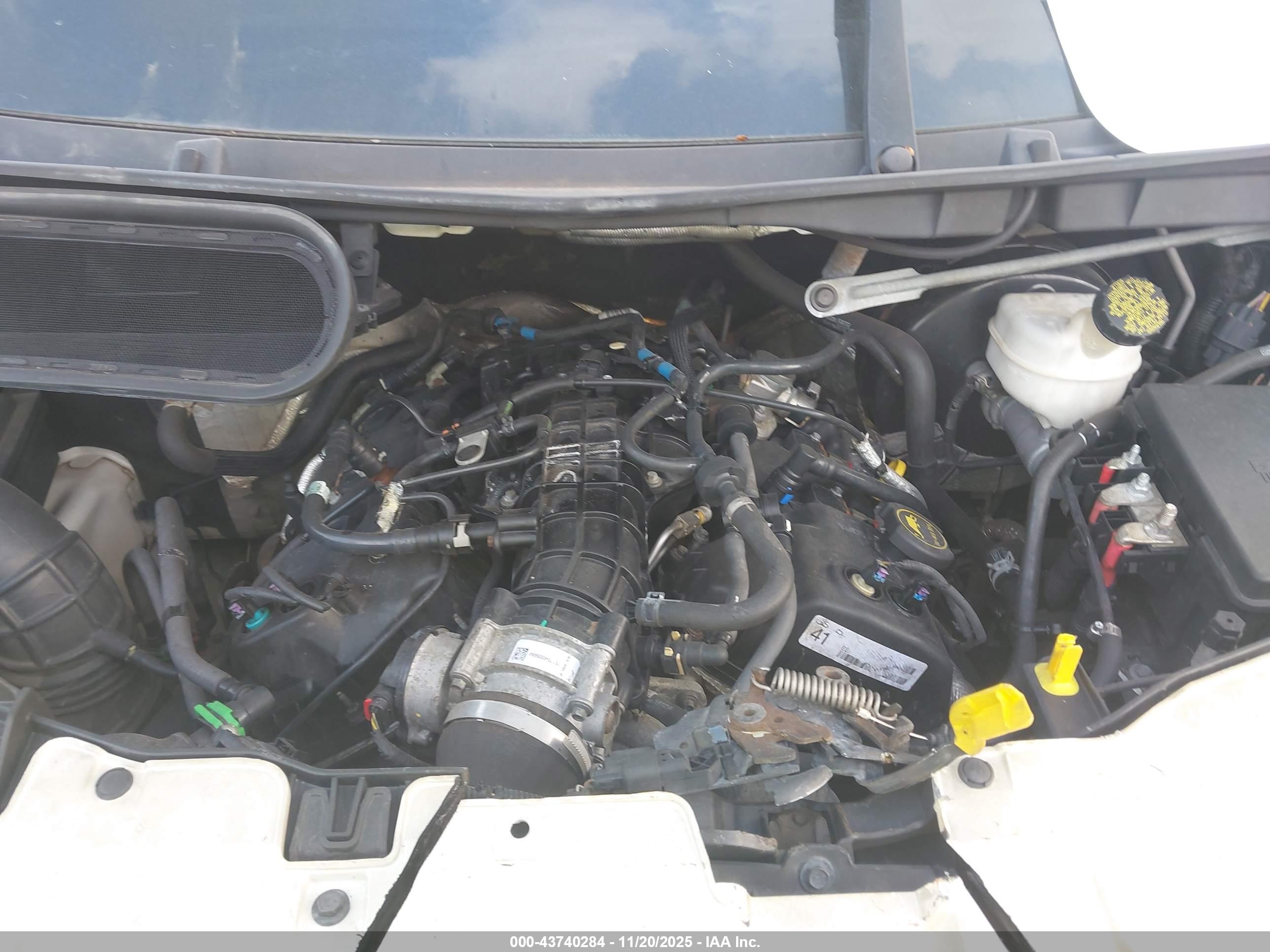 FORD TRANSIT-250 image 10