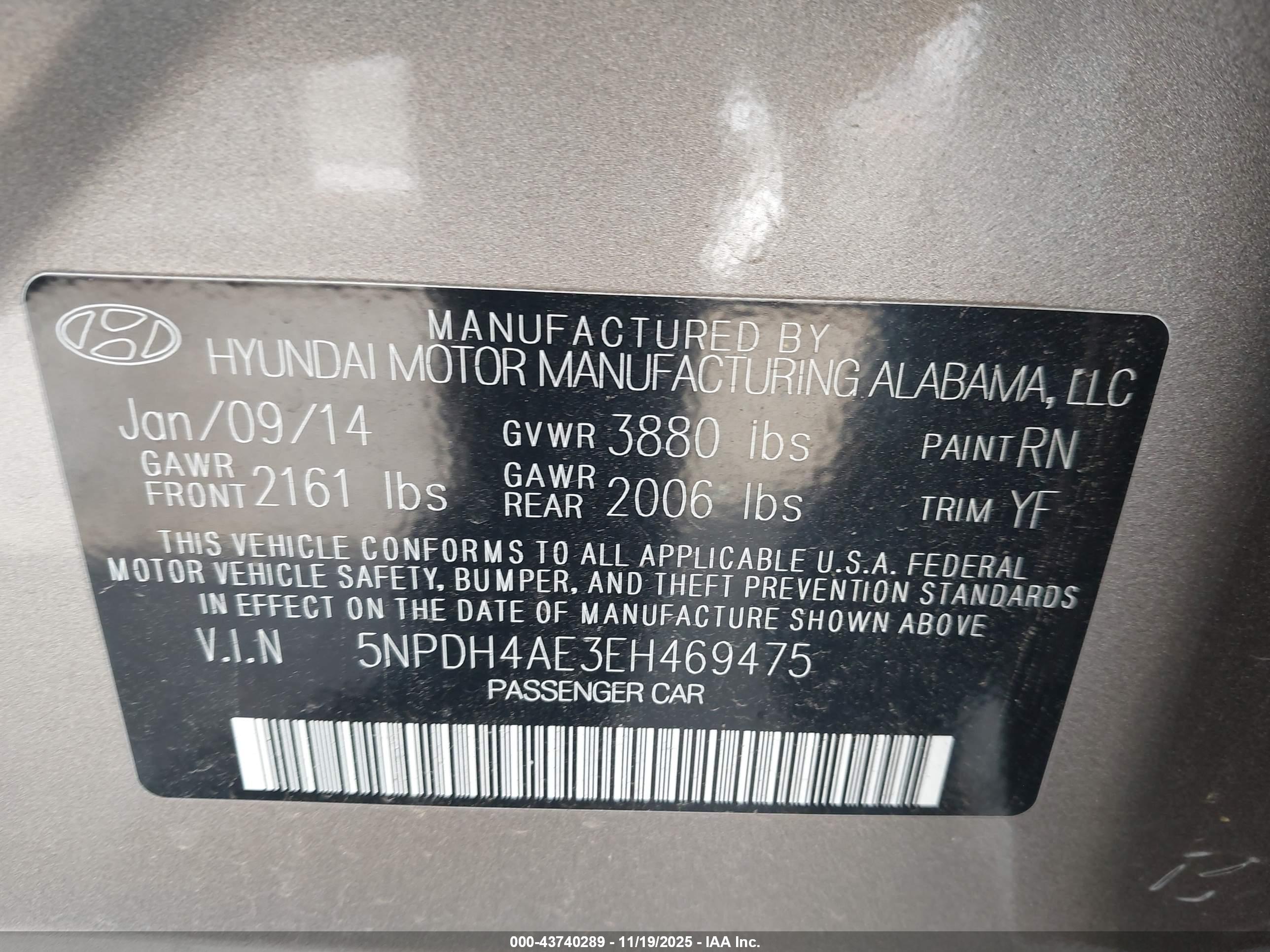 HYUNDAI ELANTRA image 9