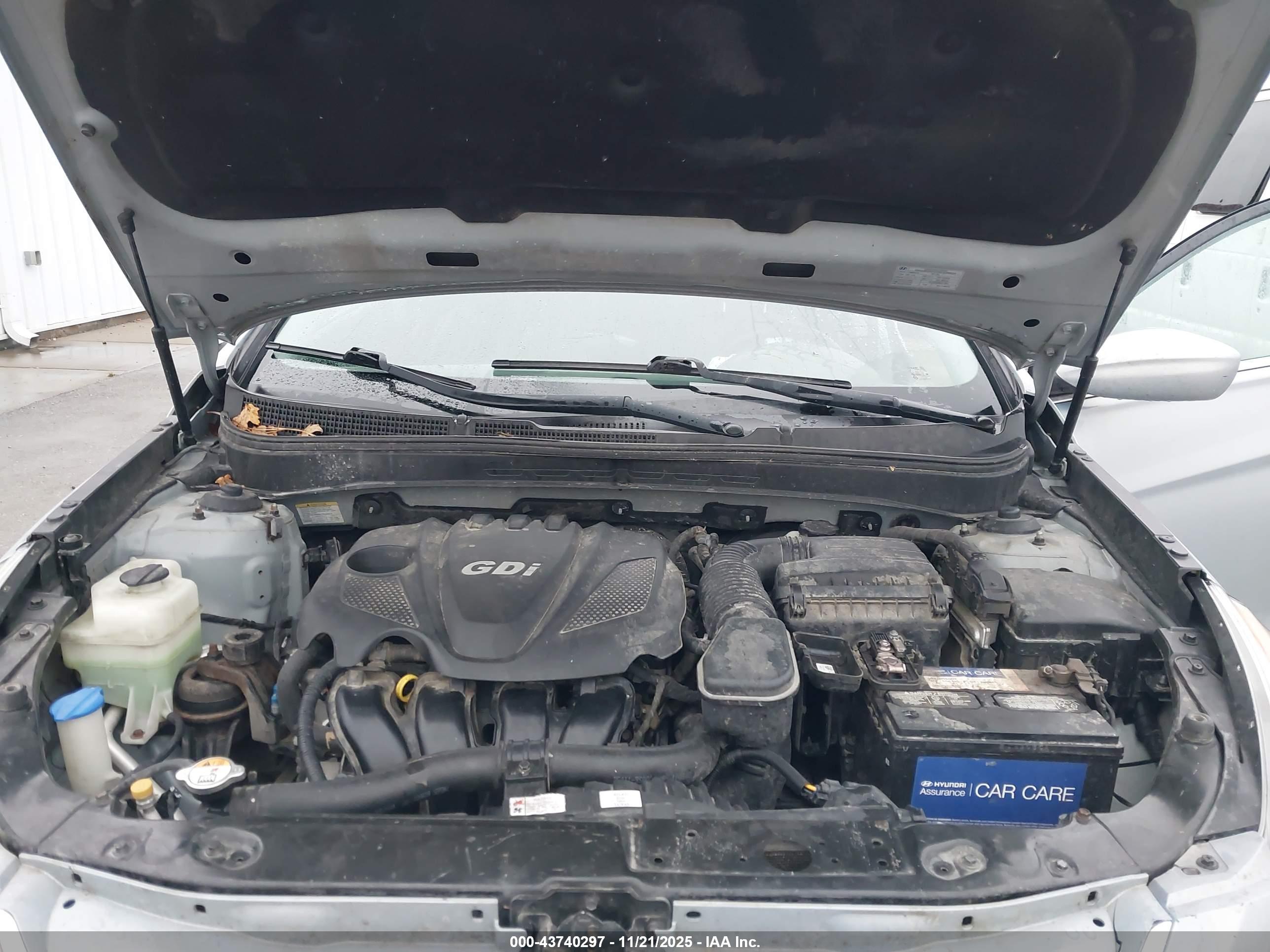 HYUNDAI SONATA image 10