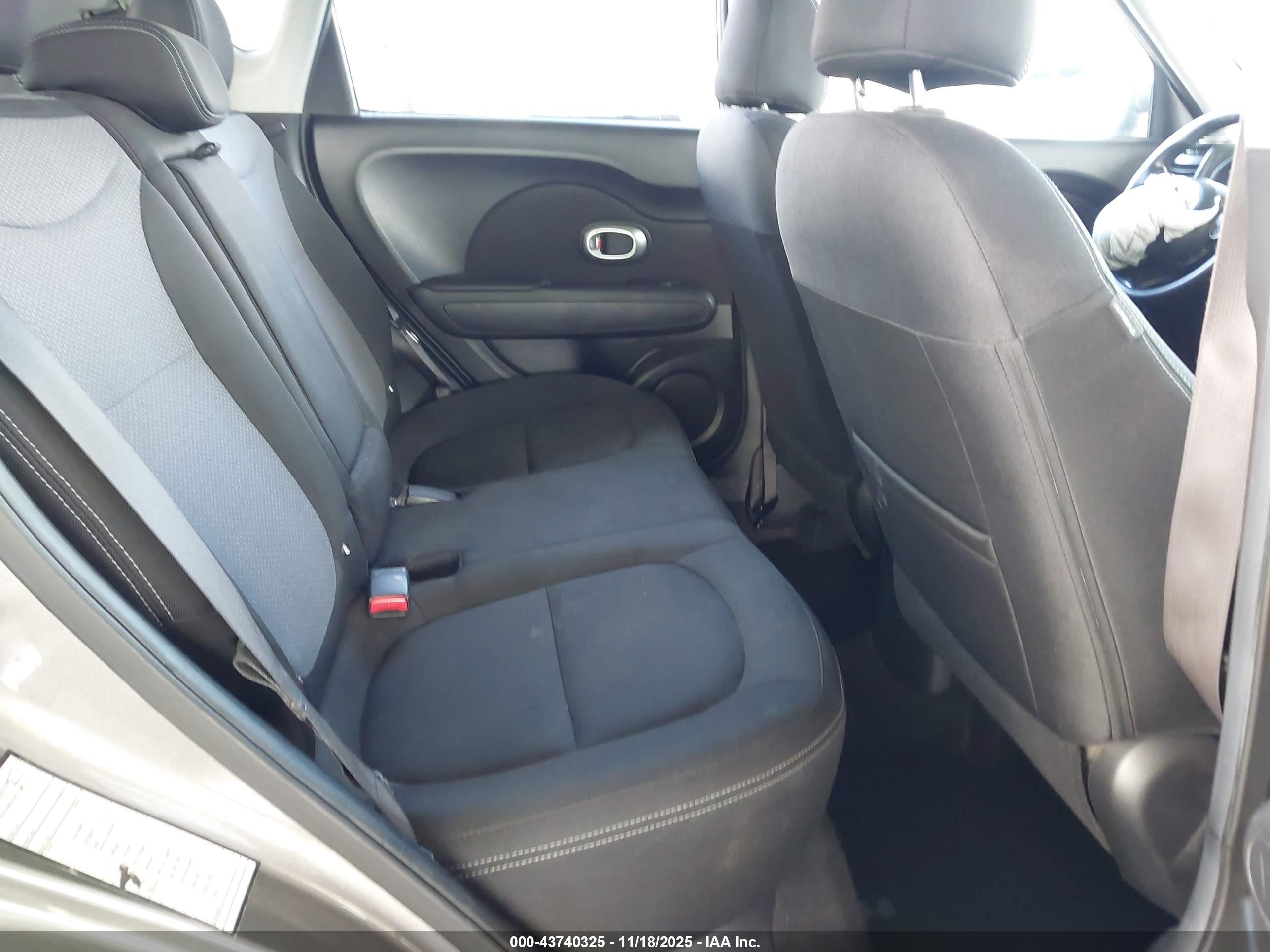 KIA SOUL image 8