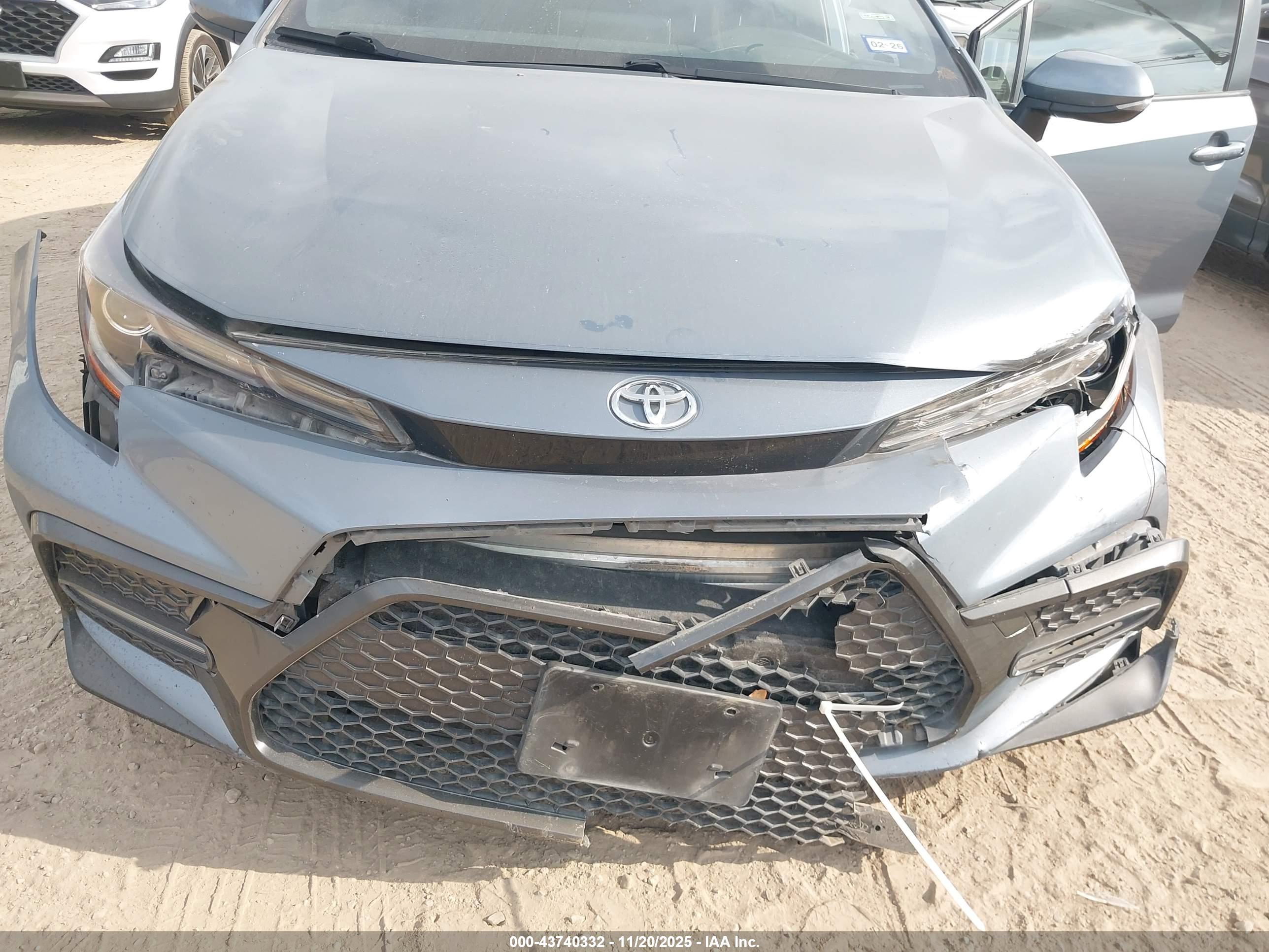 TOYOTA COROLLA image 6