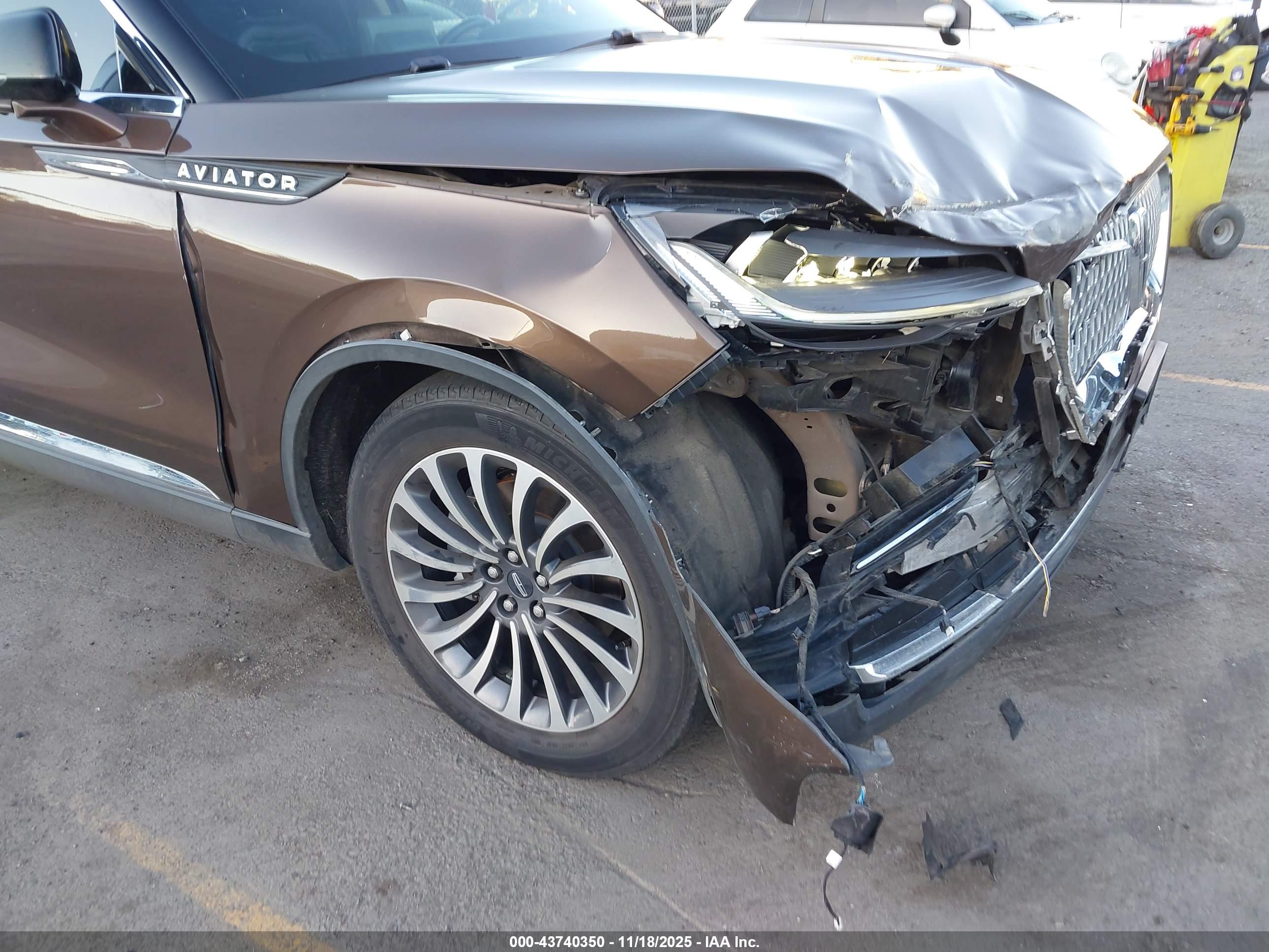 LINCOLN AVIATOR image 6