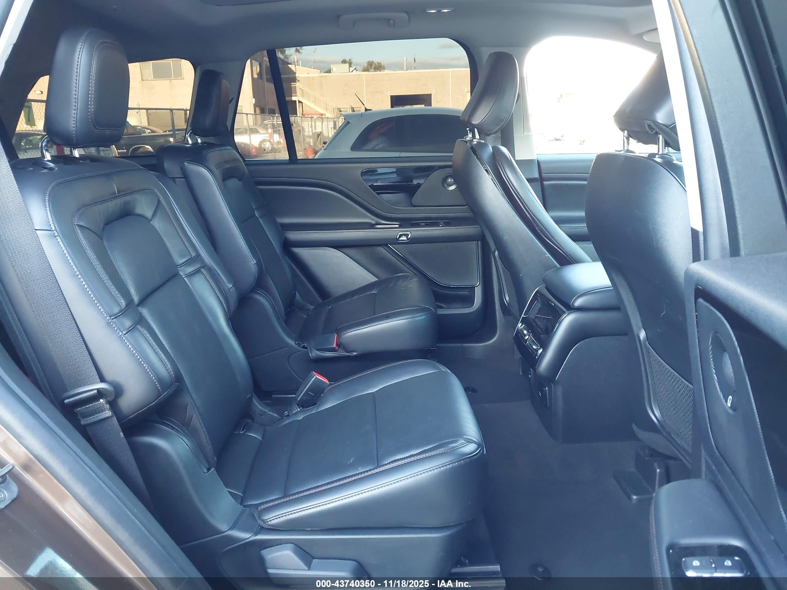 LINCOLN AVIATOR image 8