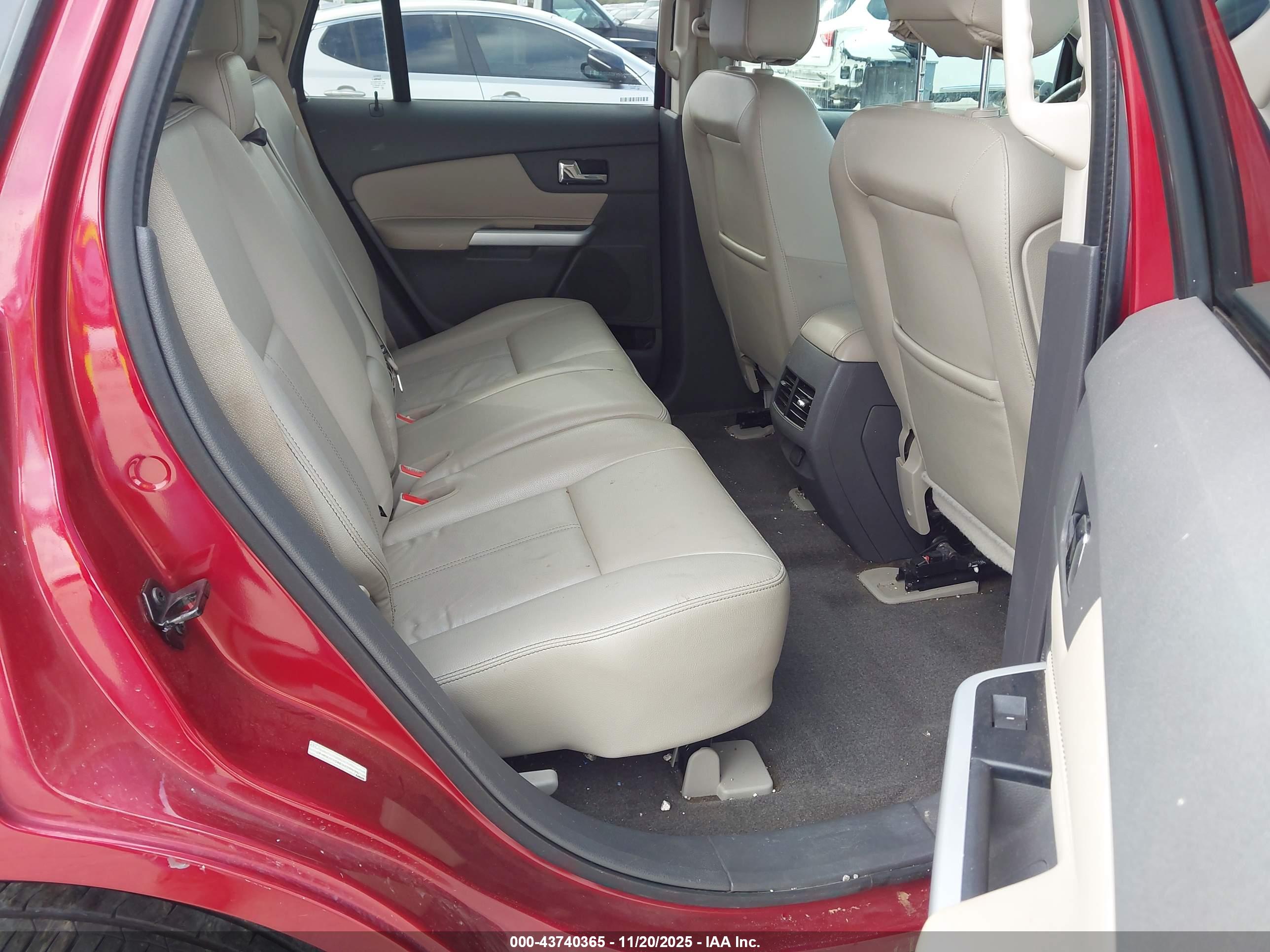 FORD EDGE image 8