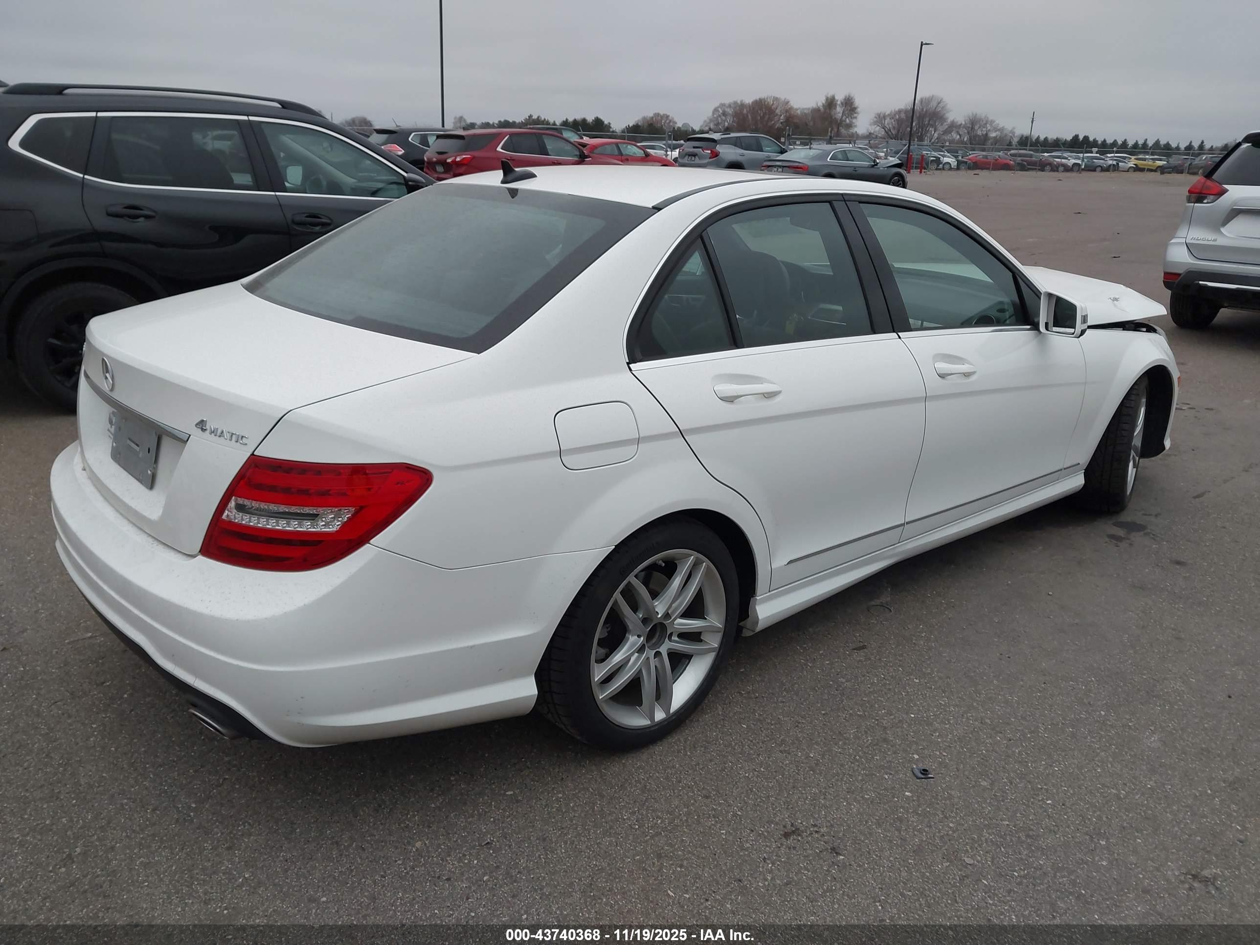 MERCEDES-BENZ C image 4