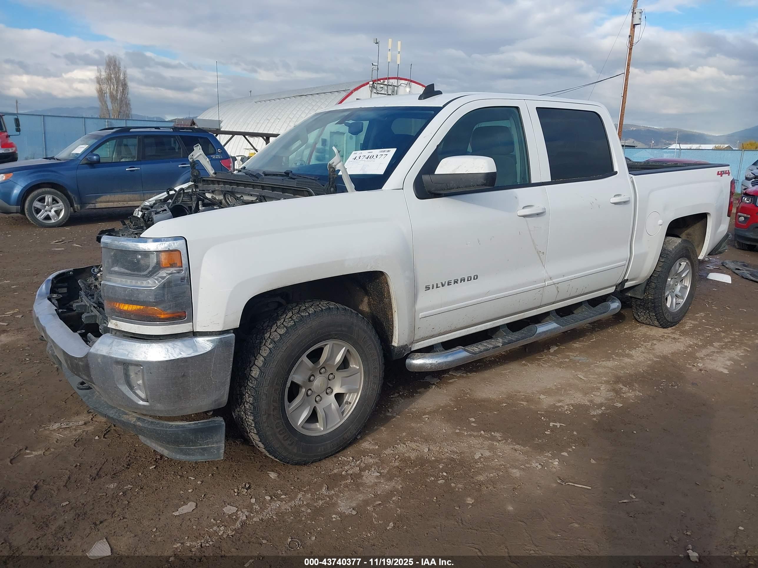CHEVROLET SILVERADO image 2