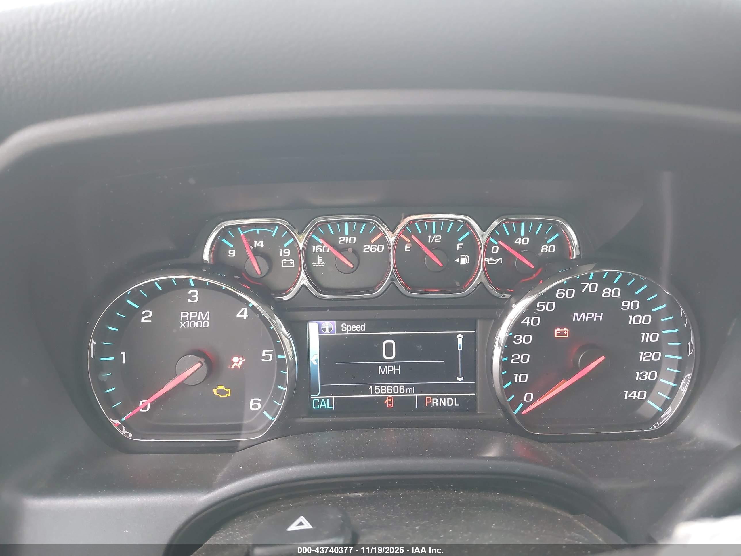 CHEVROLET SILVERADO image 7