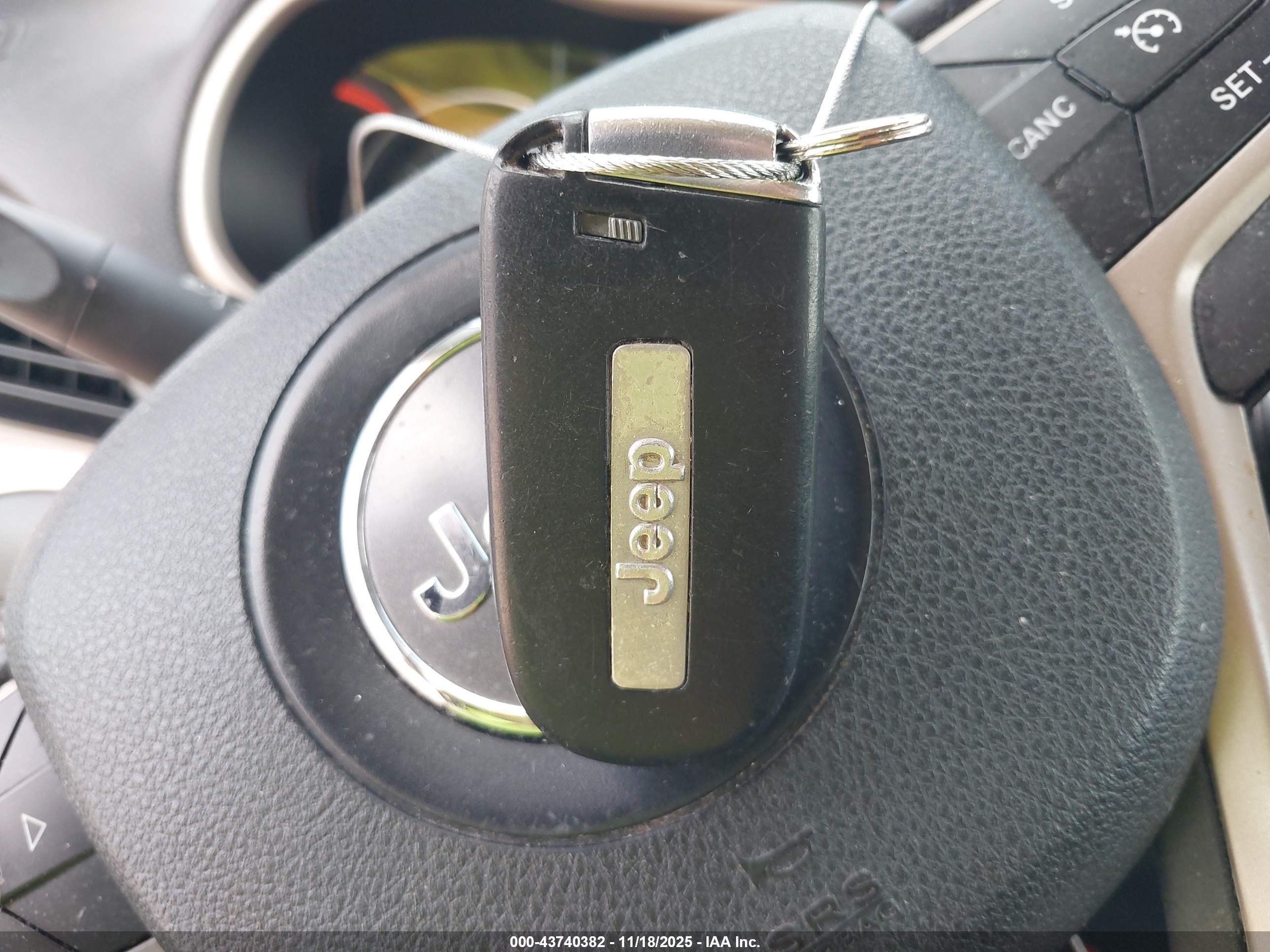JEEP CHEROKEE image 11
