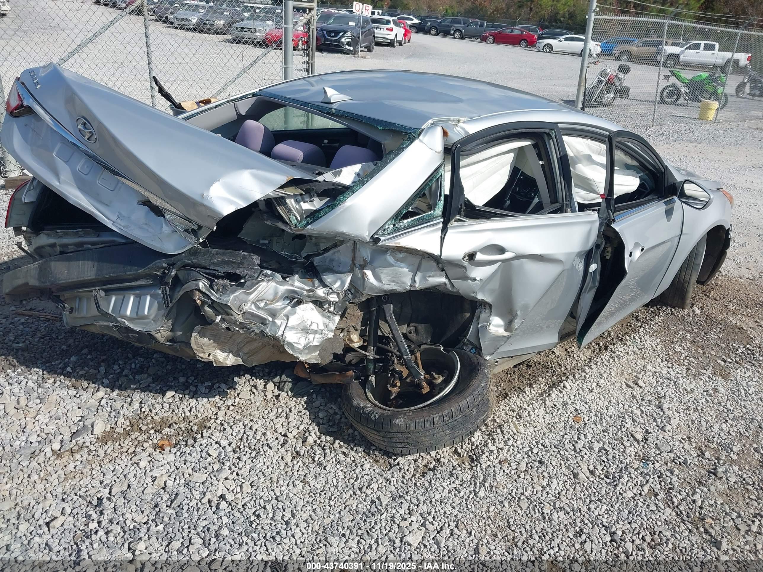 HYUNDAI SONATA image 4