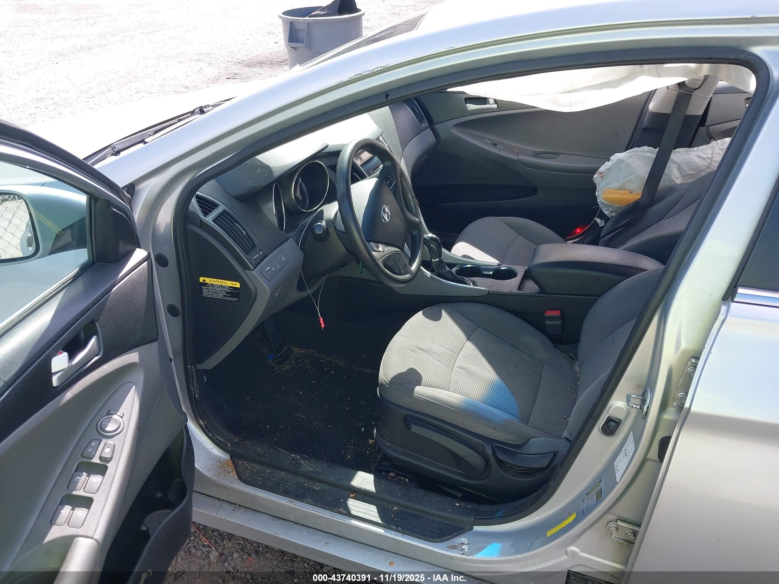 HYUNDAI SONATA image 5