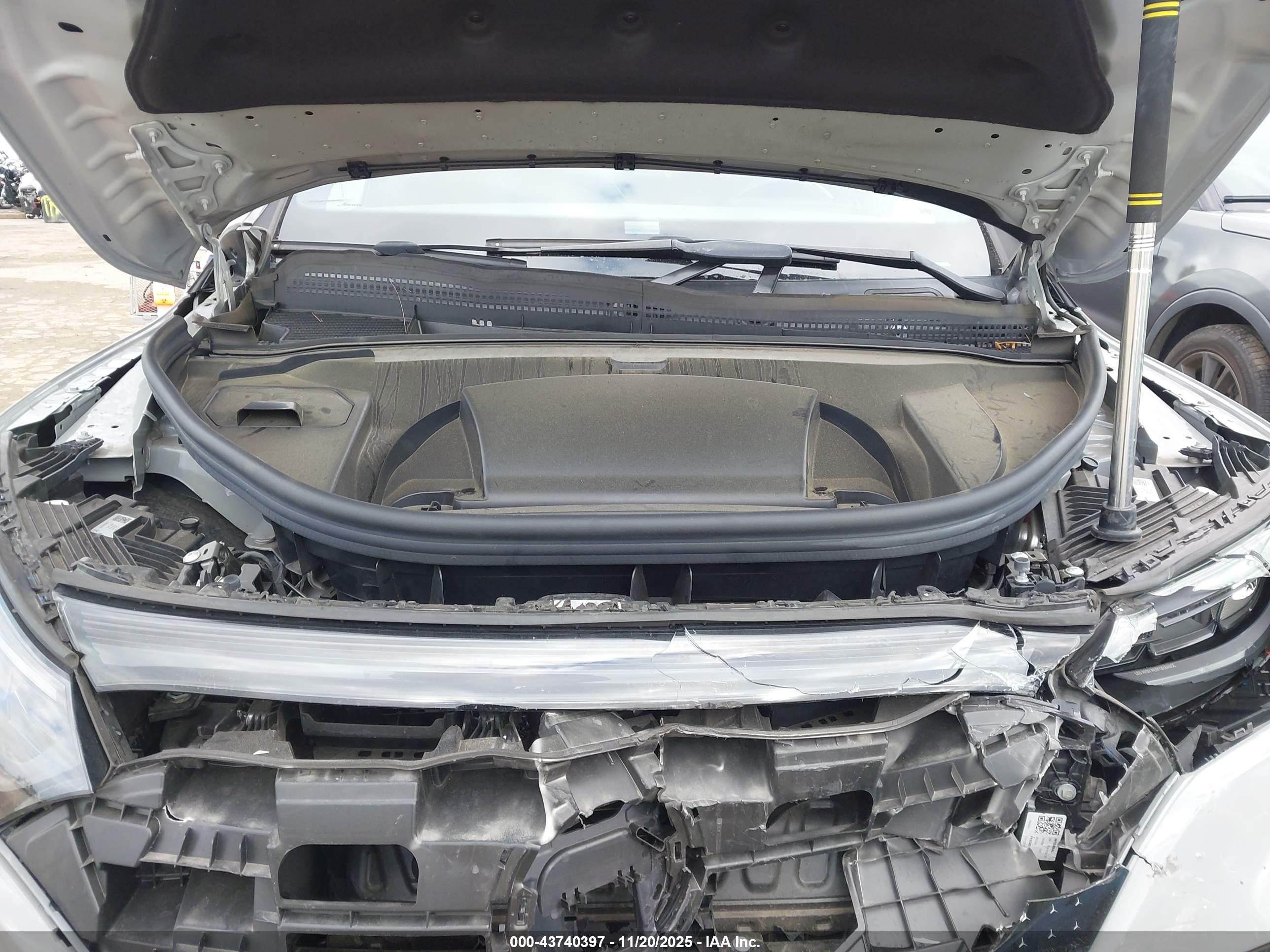 MERCEDES-BENZ EQE image 10