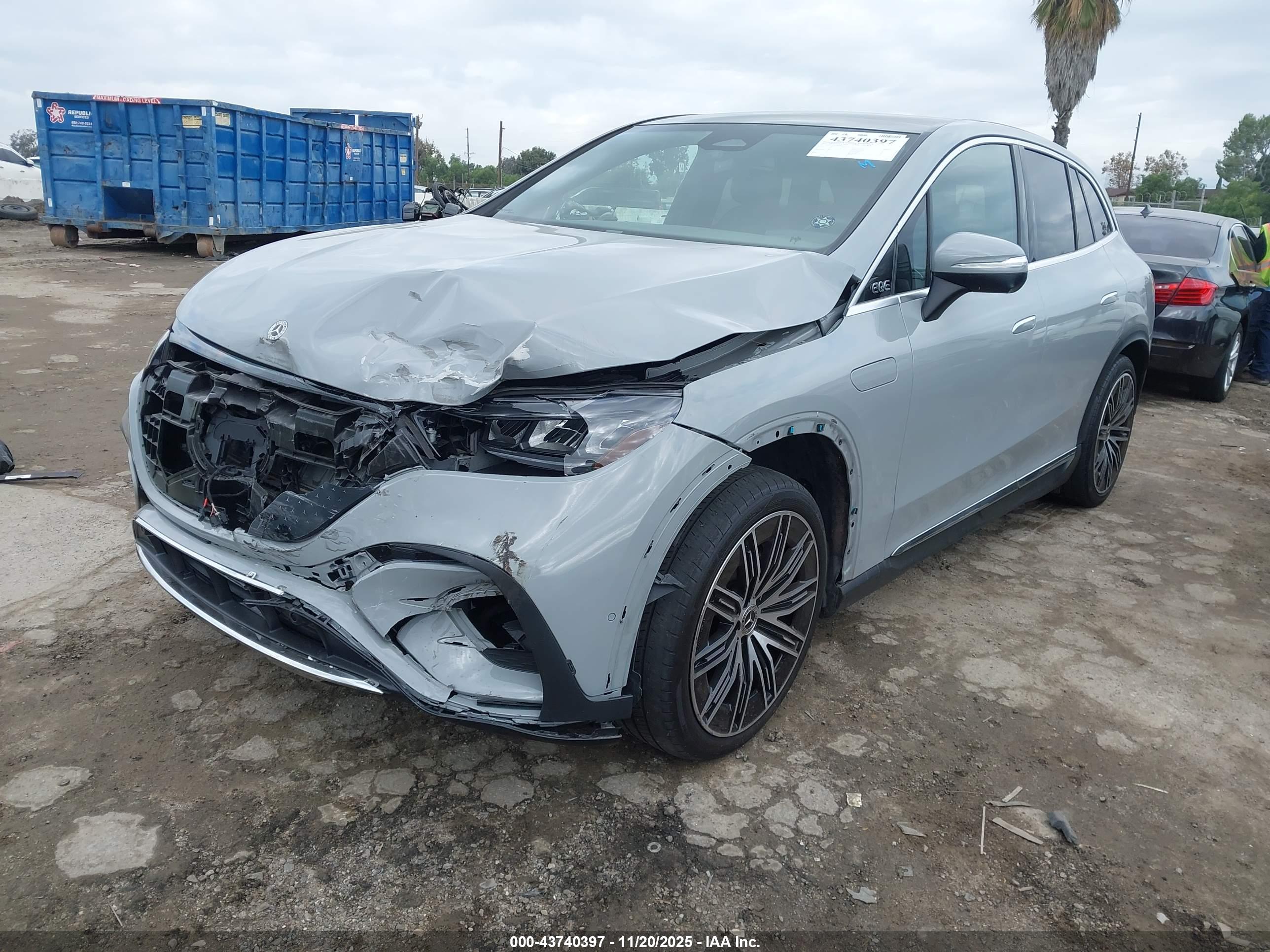 MERCEDES-BENZ EQE image 2