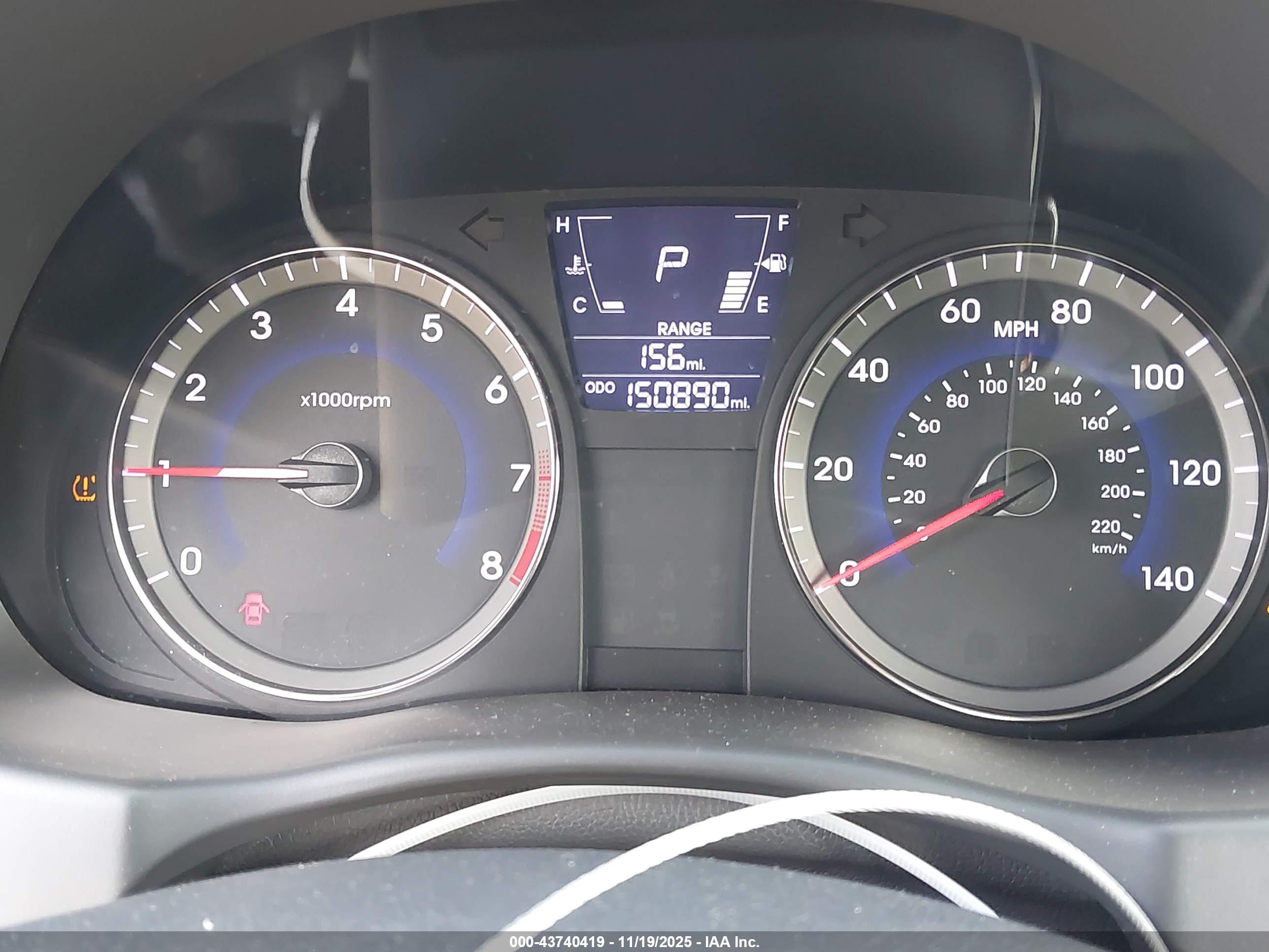 HYUNDAI ACCENT image 7