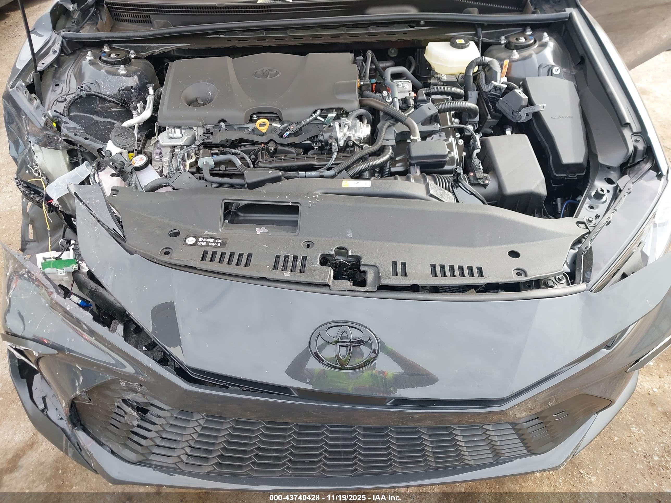 TOYOTA CAMRY image 10
