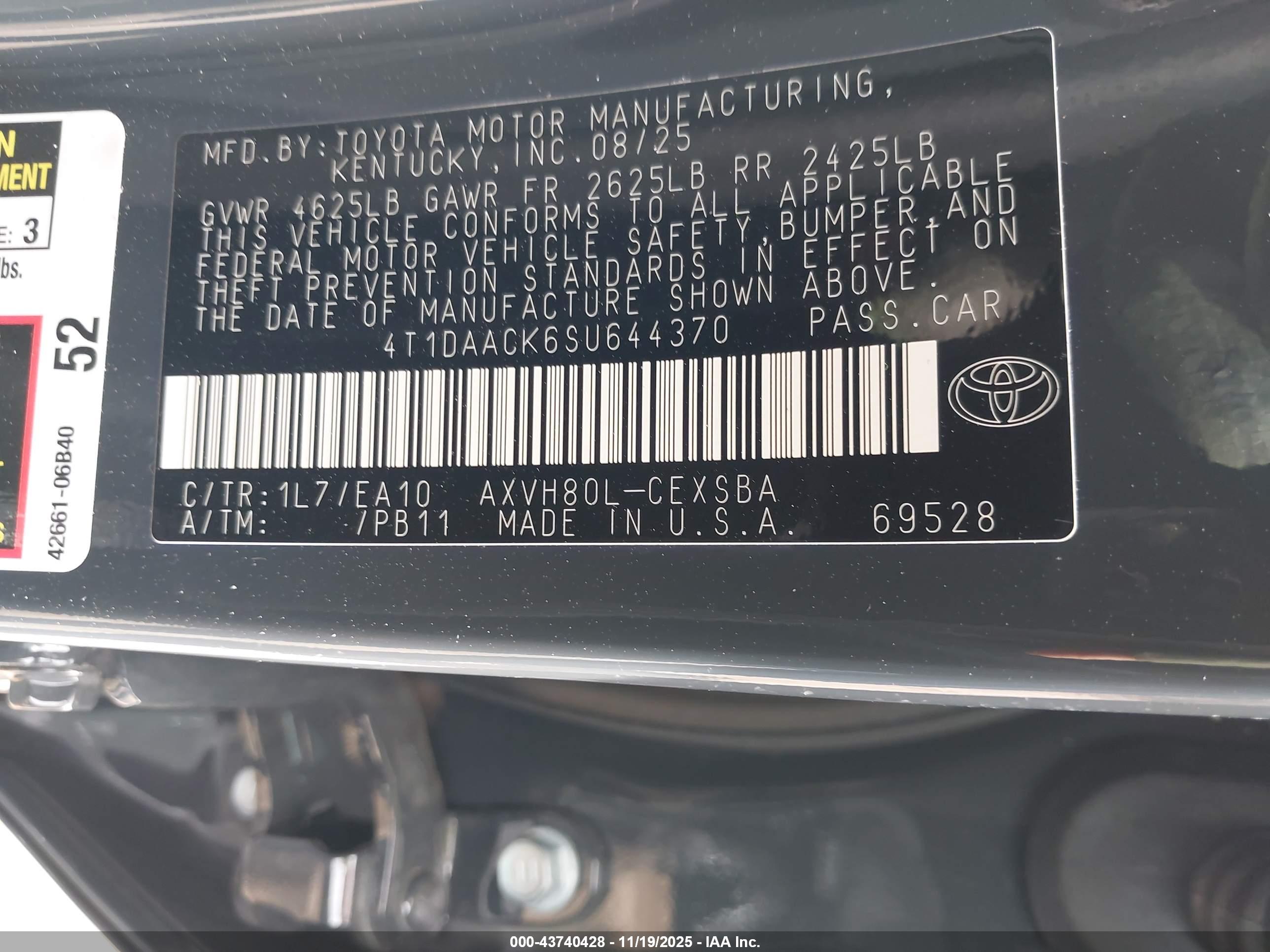 TOYOTA CAMRY image 9