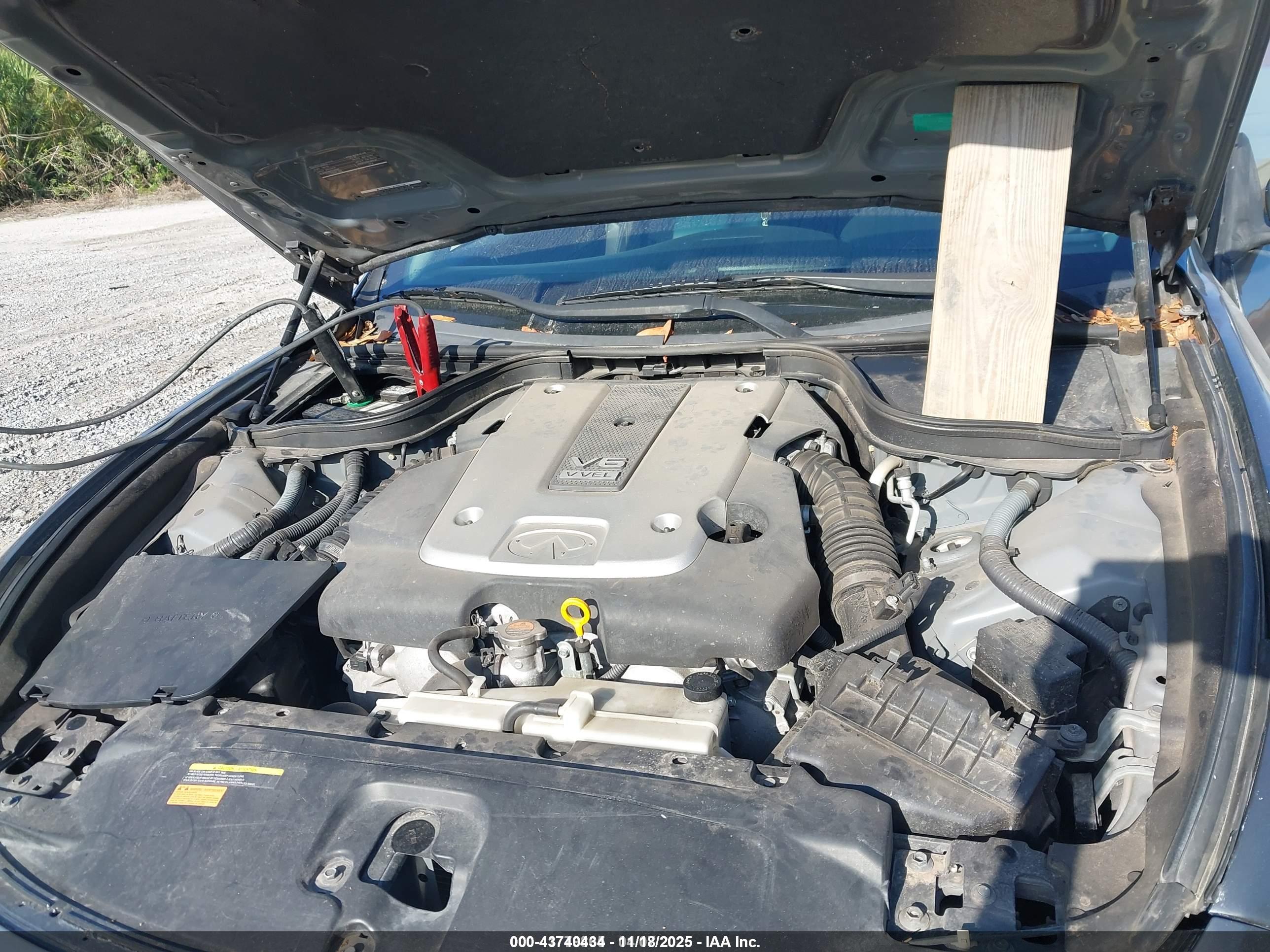 INFINITI G37 image 10