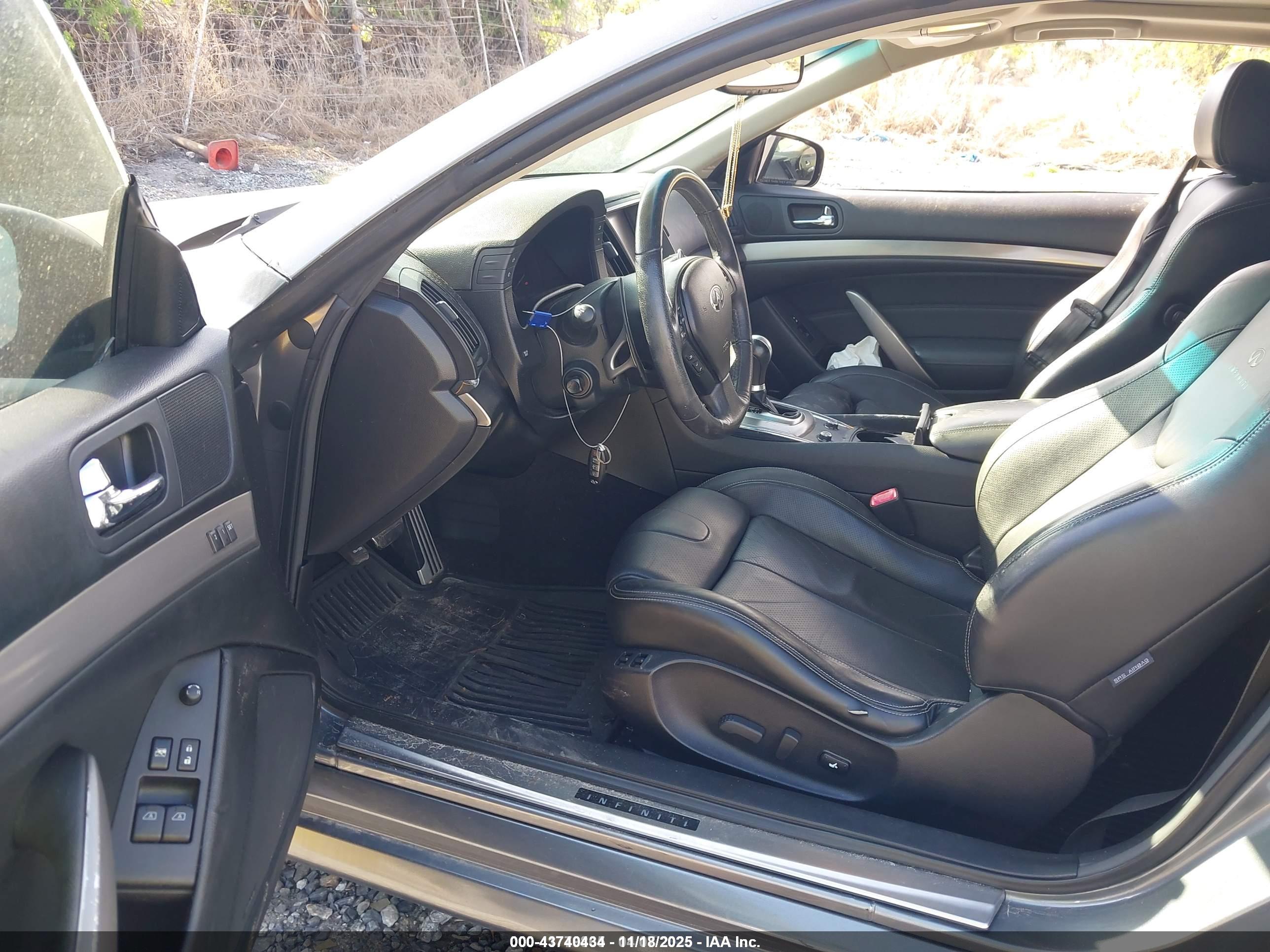 INFINITI G37 image 5