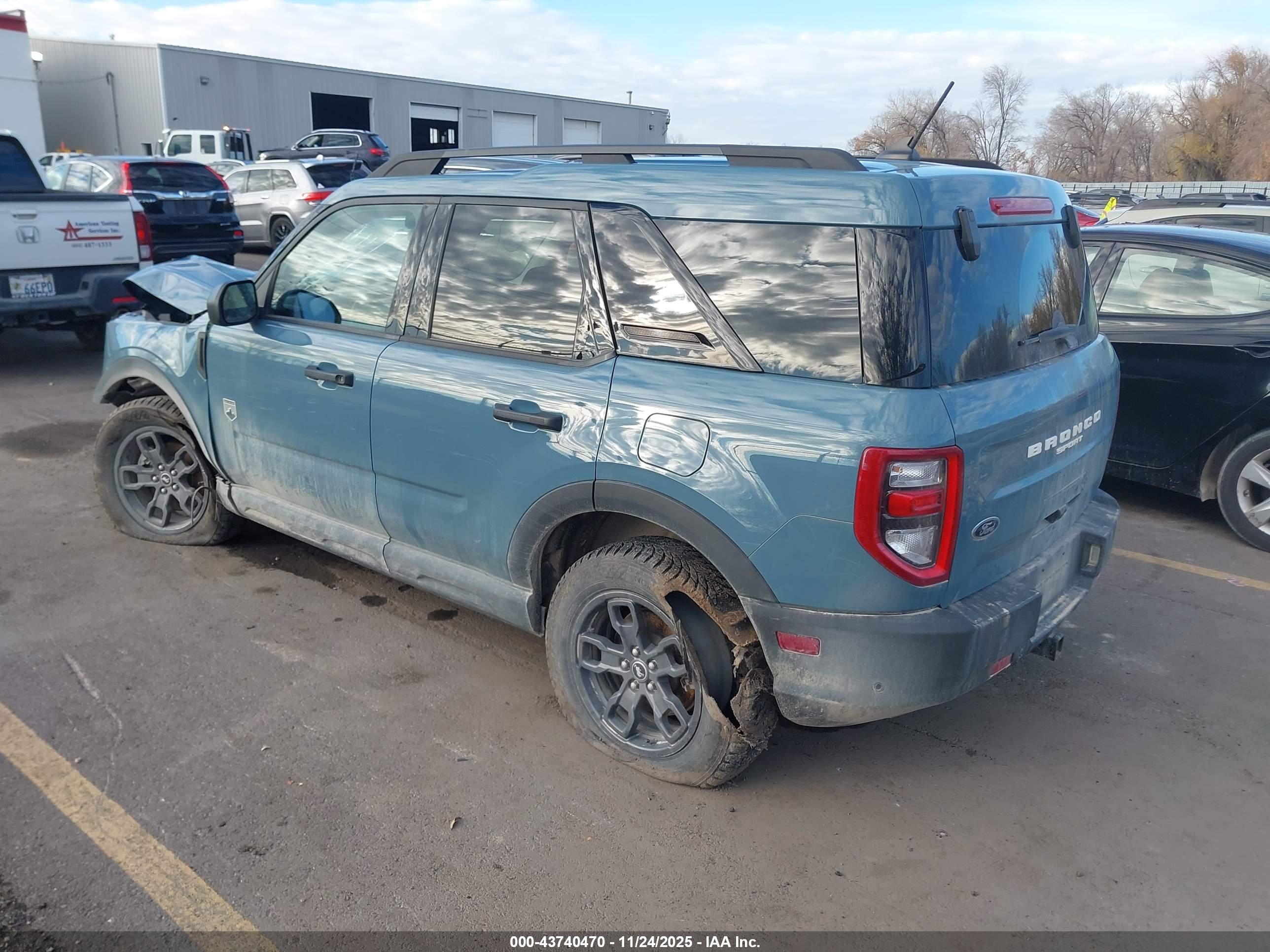 FORD BRONCO image 3
