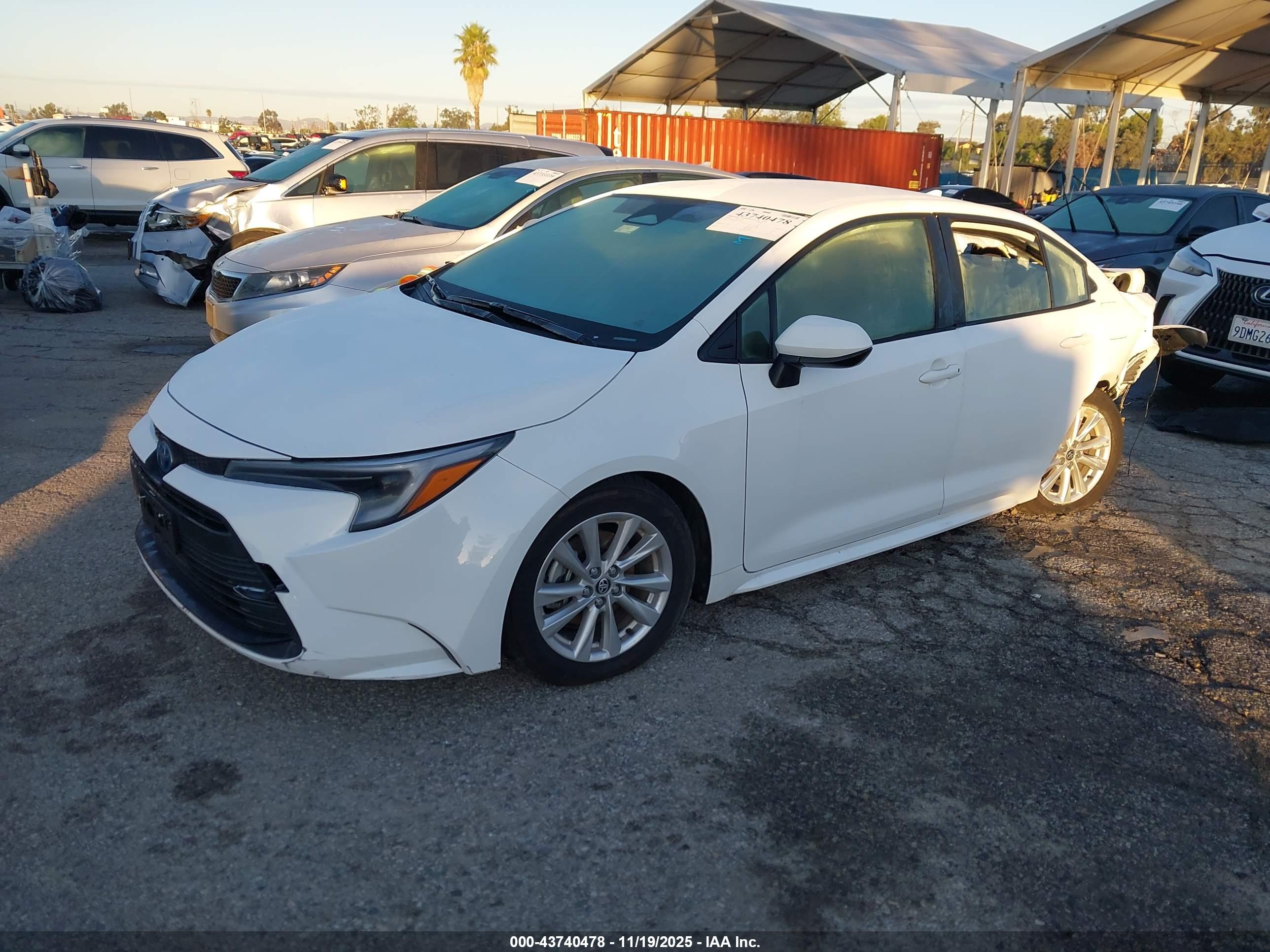 TOYOTA COROLLA image 2