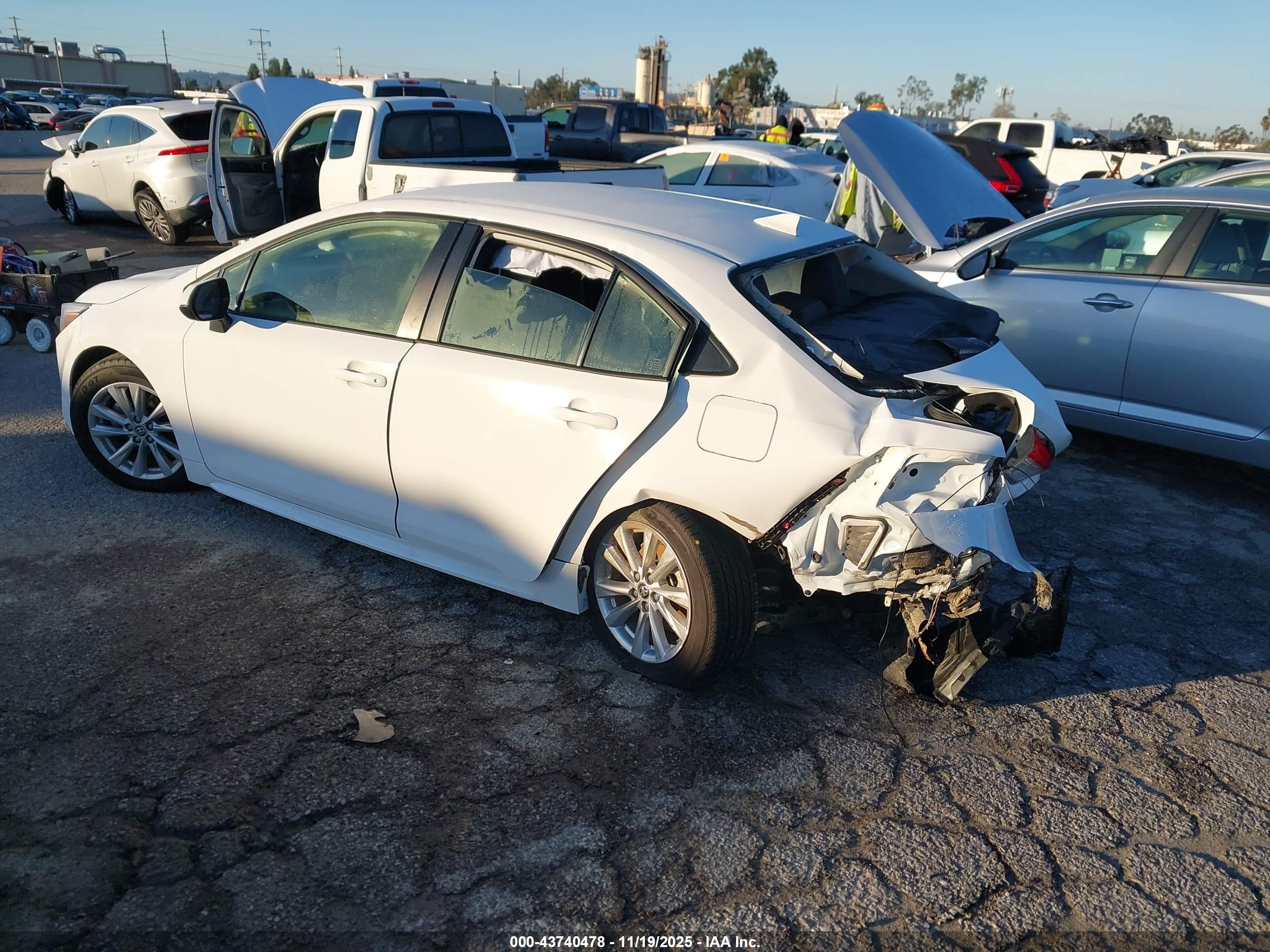 TOYOTA COROLLA image 3