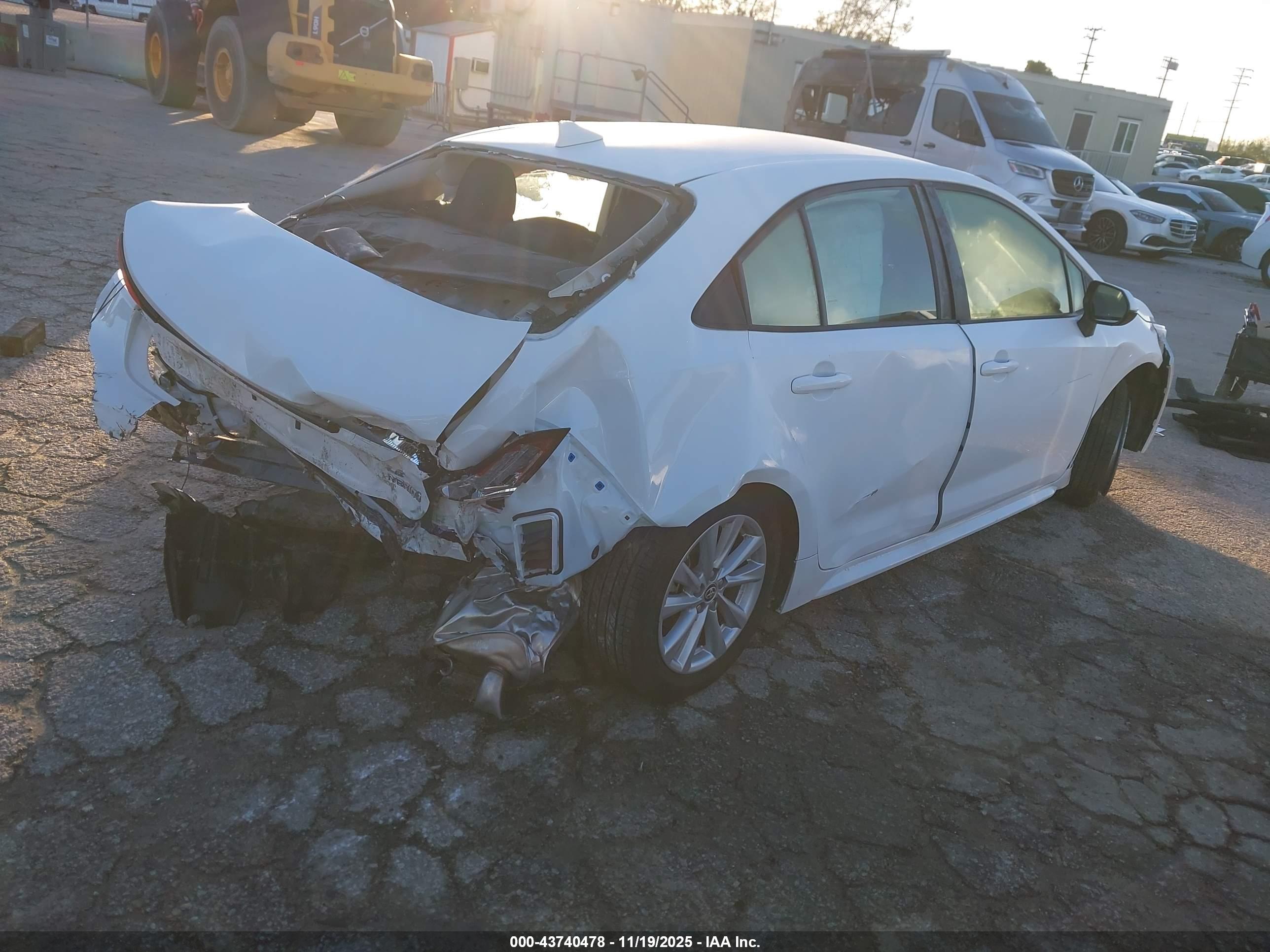 TOYOTA COROLLA image 4