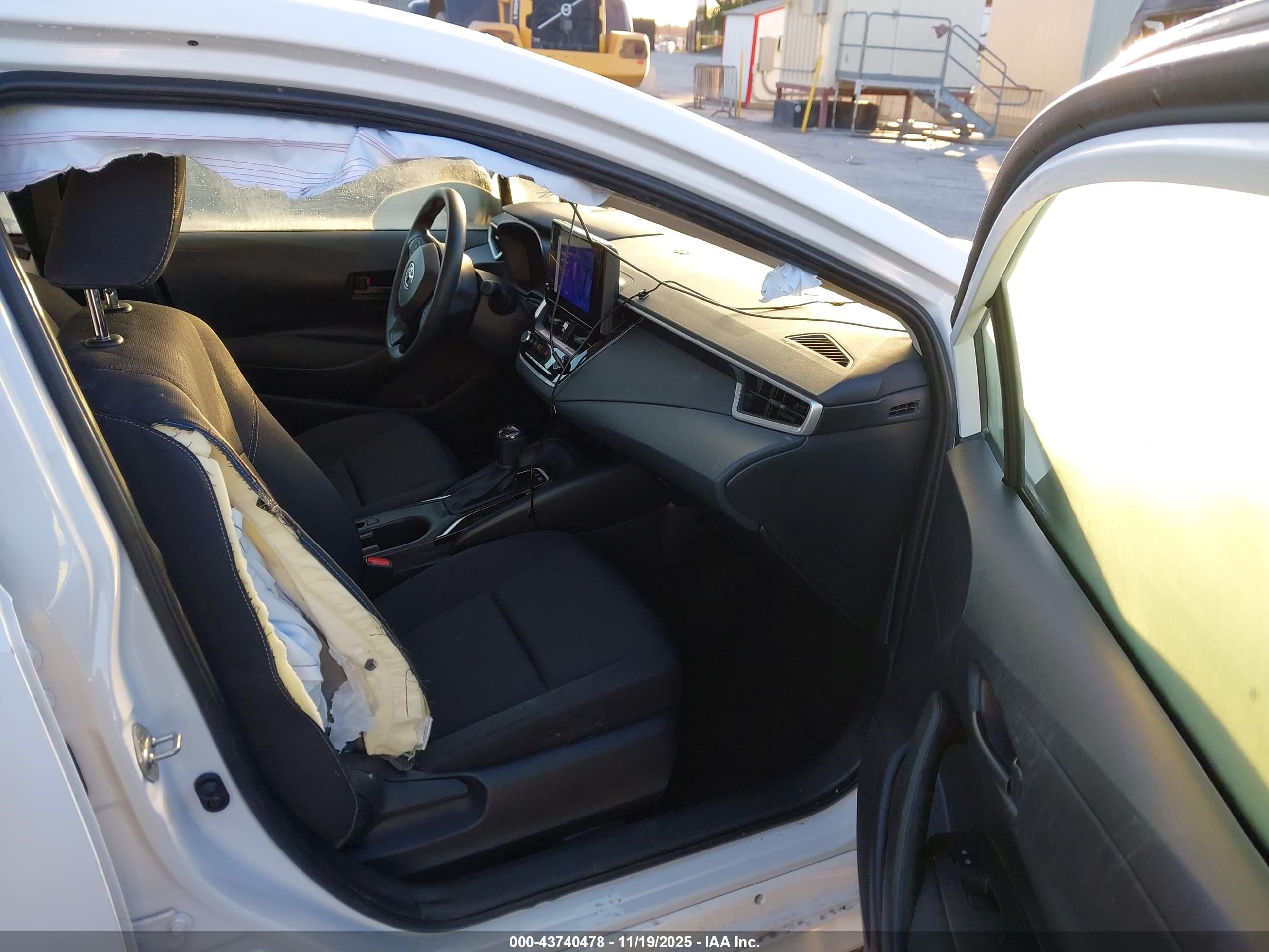 TOYOTA COROLLA image 5
