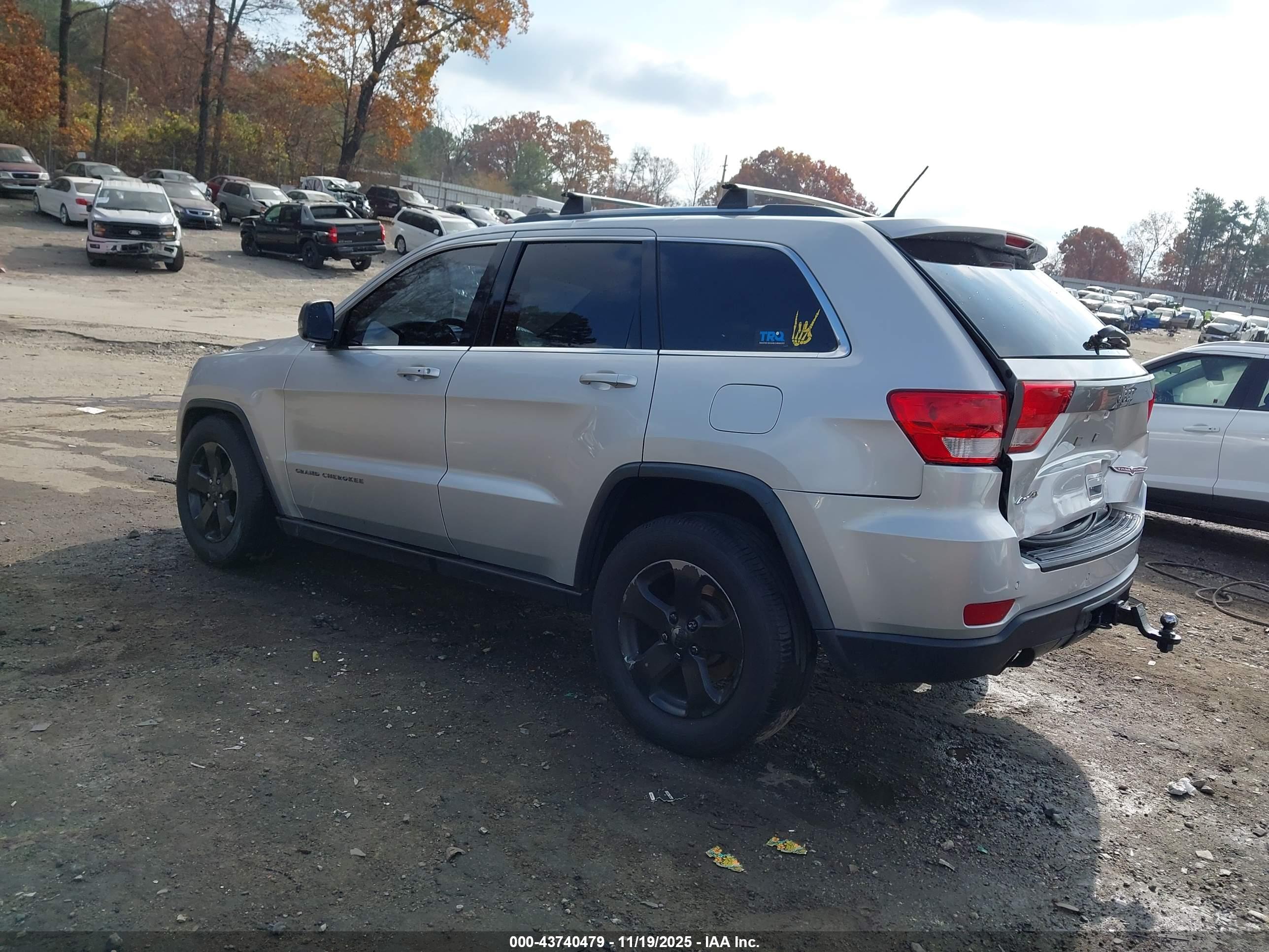 JEEP GRAND image 3