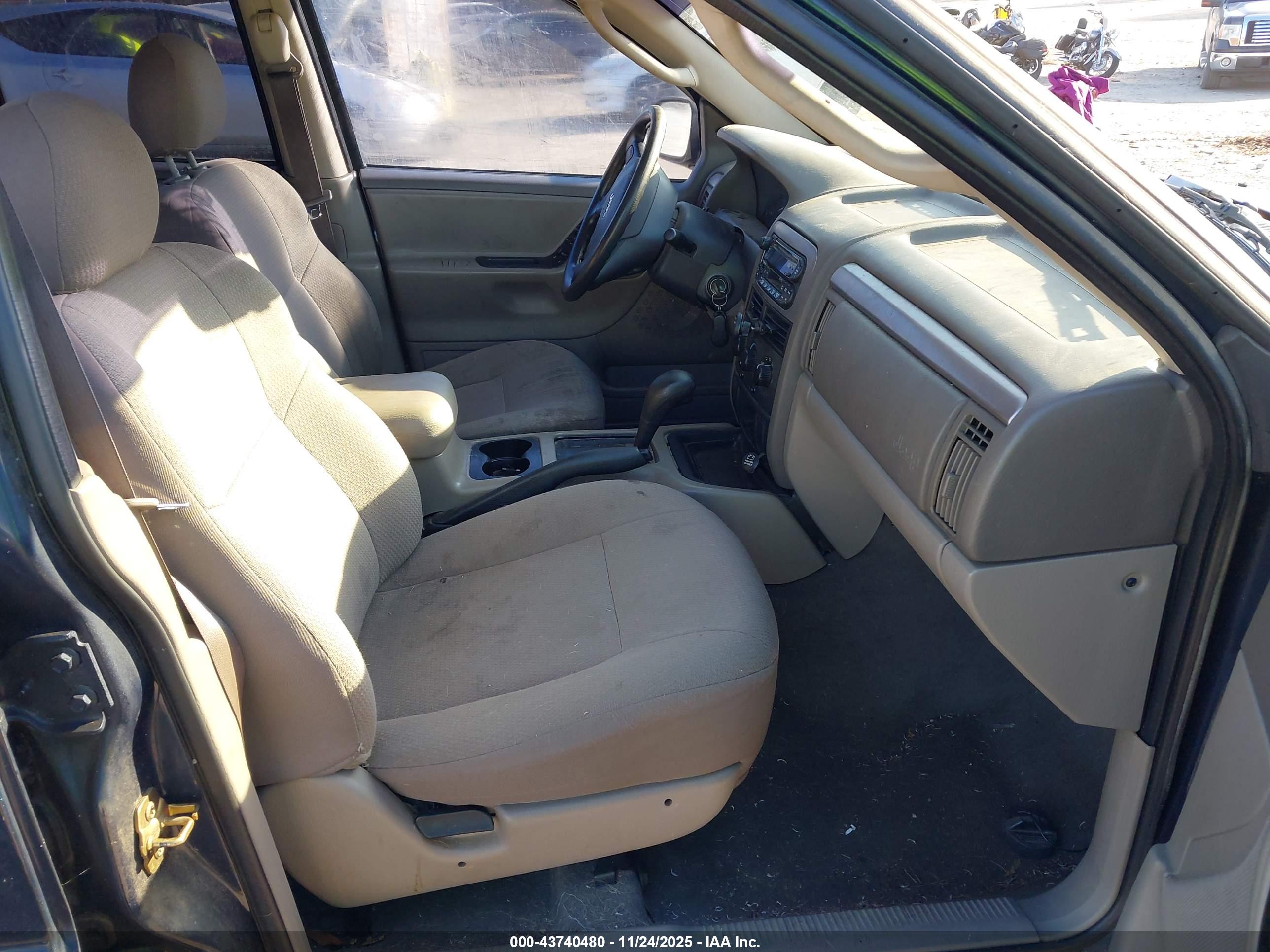 JEEP GRAND image 8