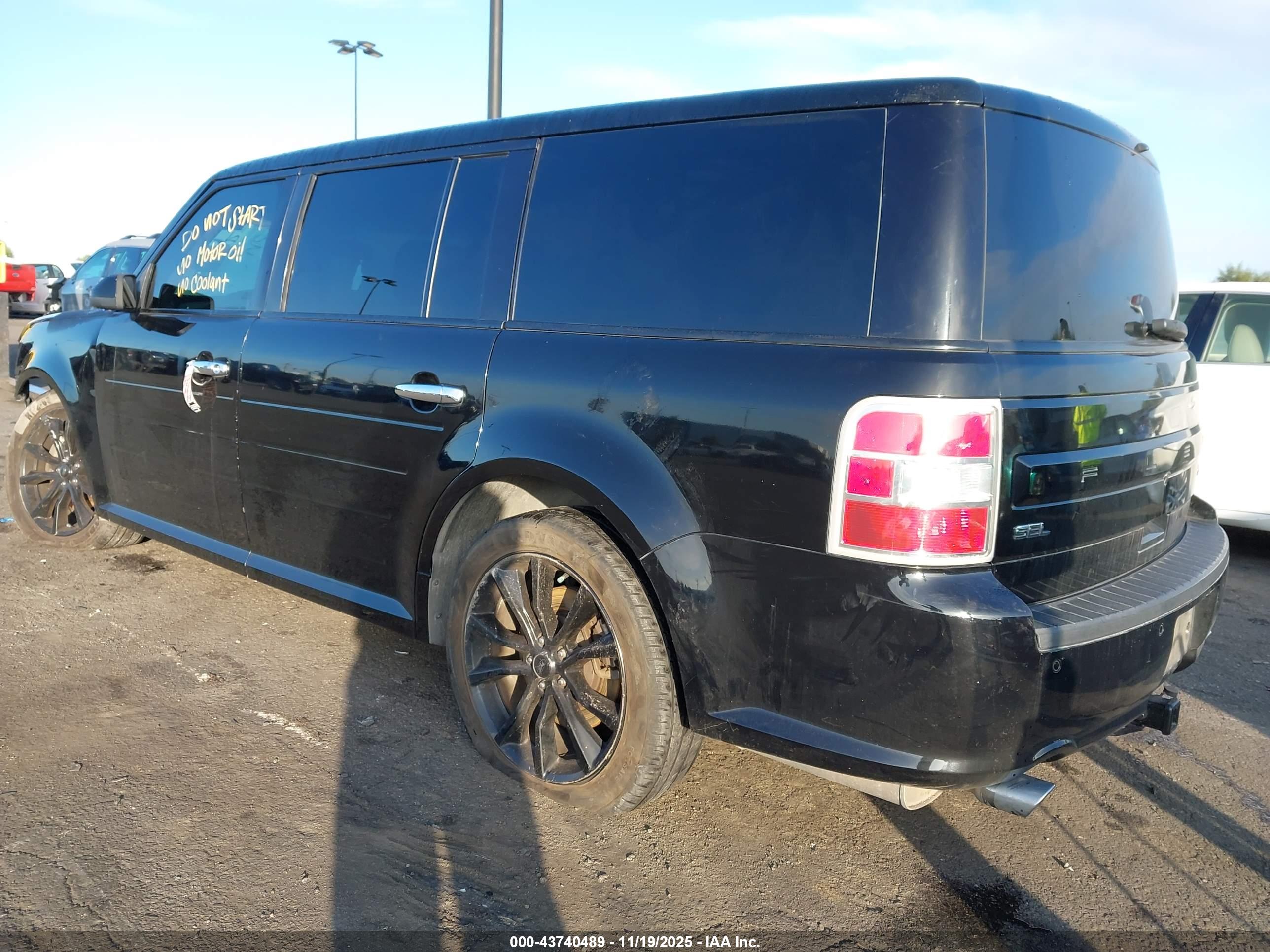 FORD FLEX image 3