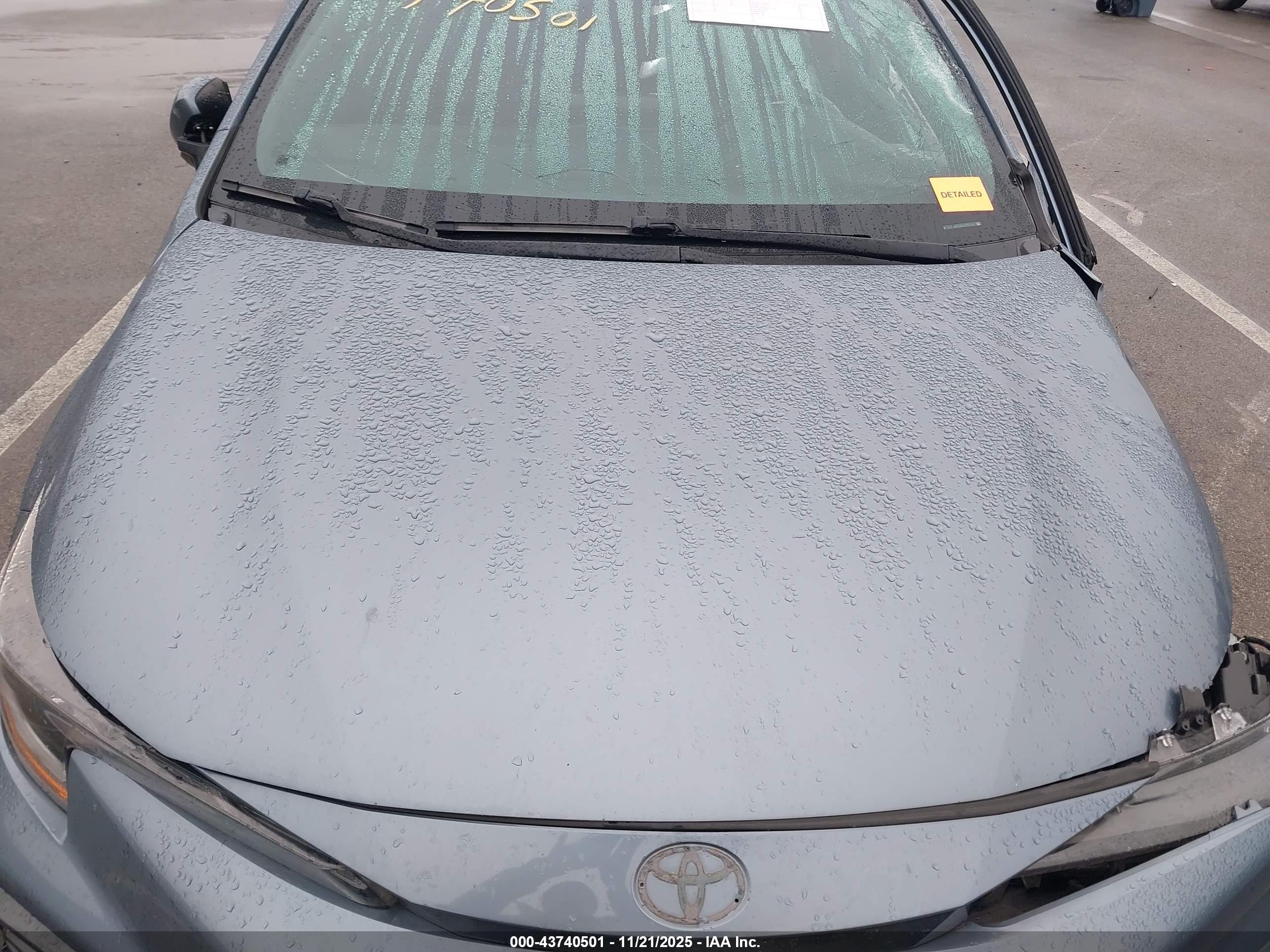 TOYOTA COROLLA image 10