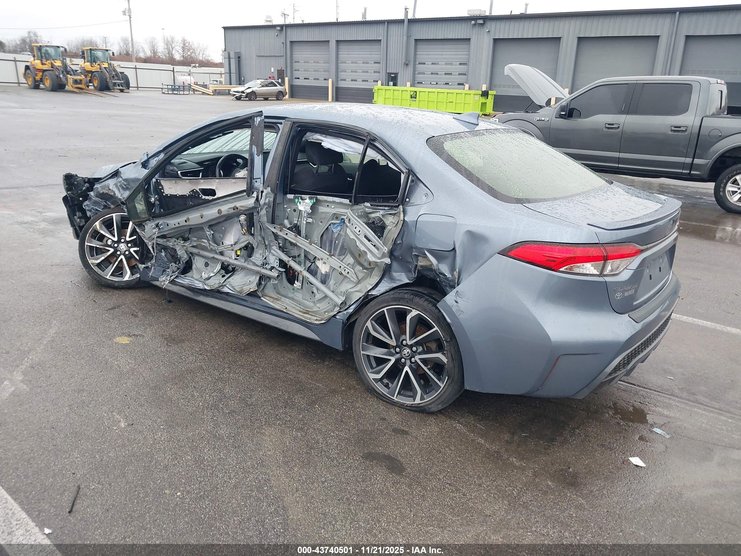 TOYOTA COROLLA image 3
