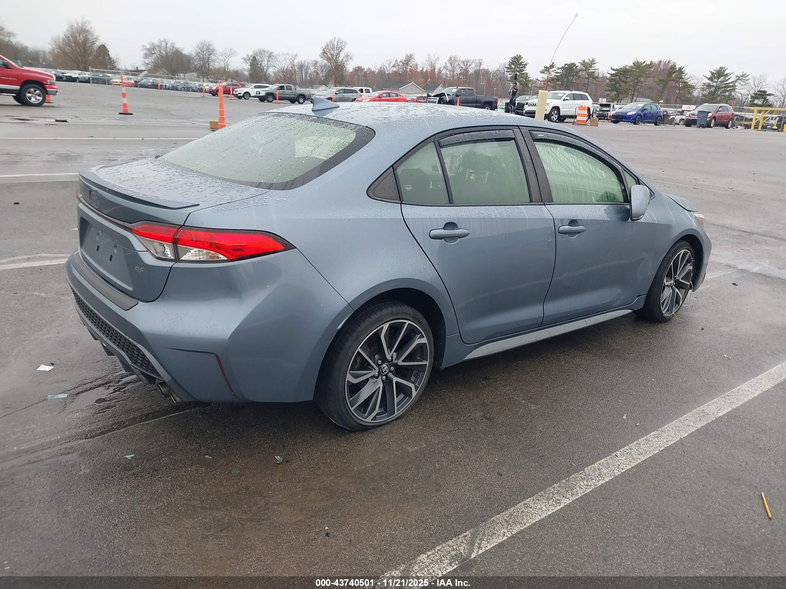 TOYOTA COROLLA image 4