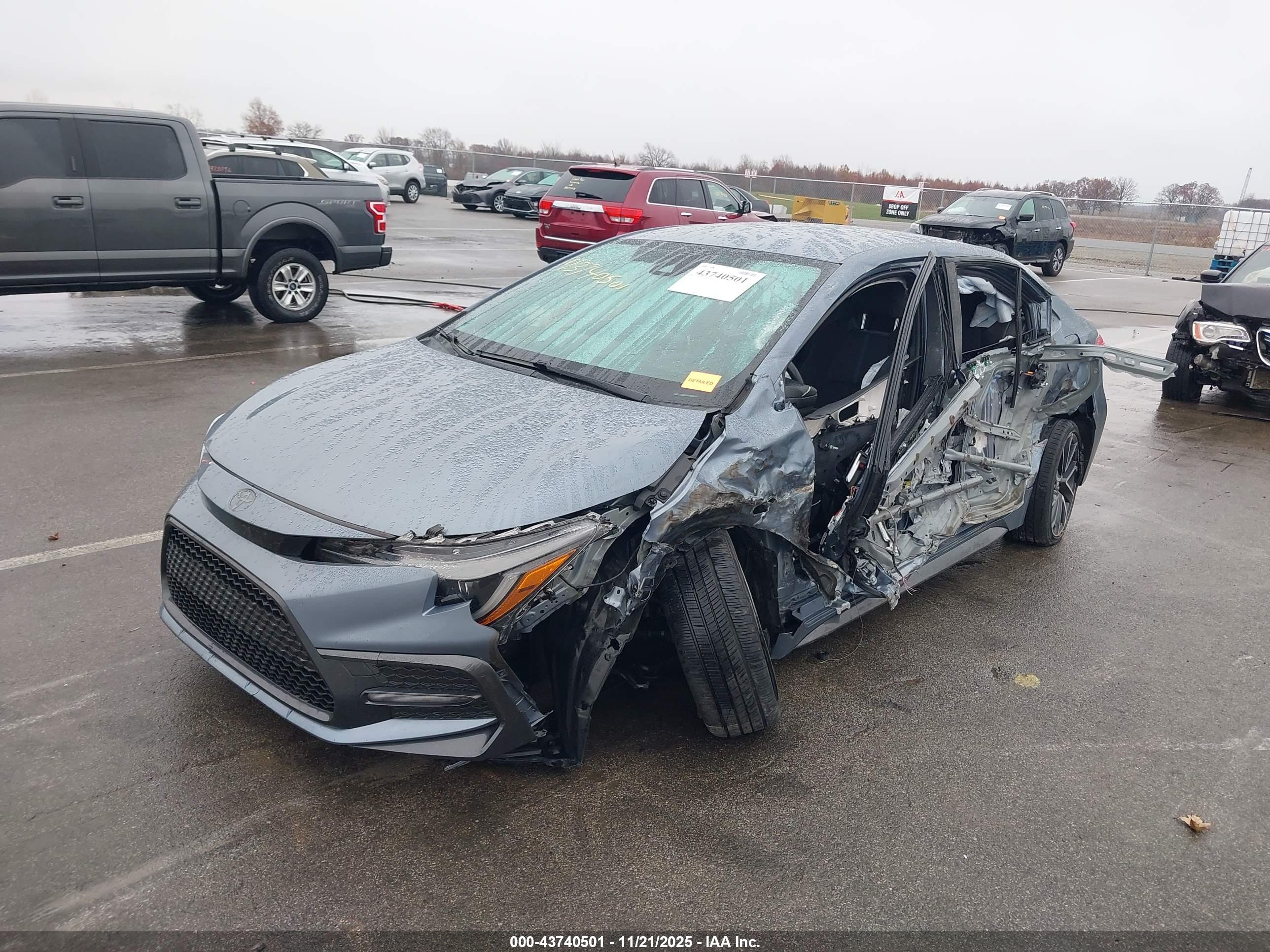 TOYOTA COROLLA image 6