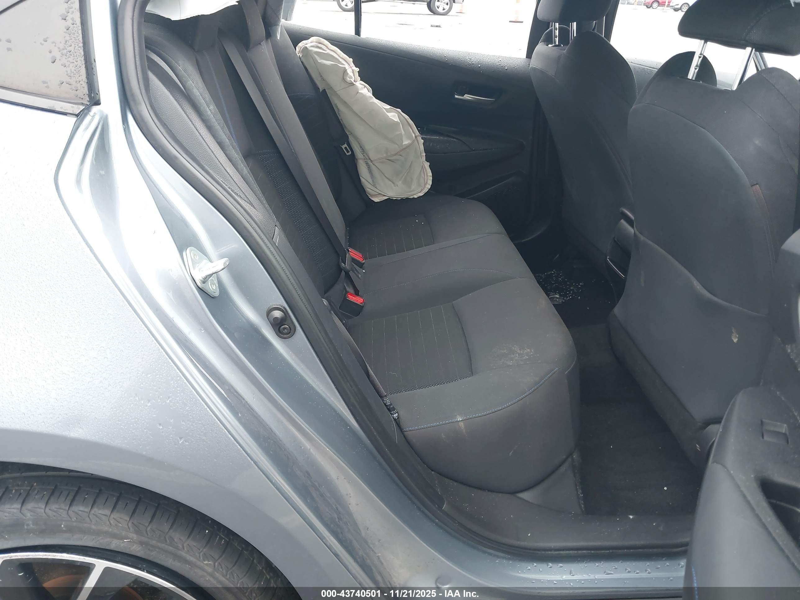 TOYOTA COROLLA image 8