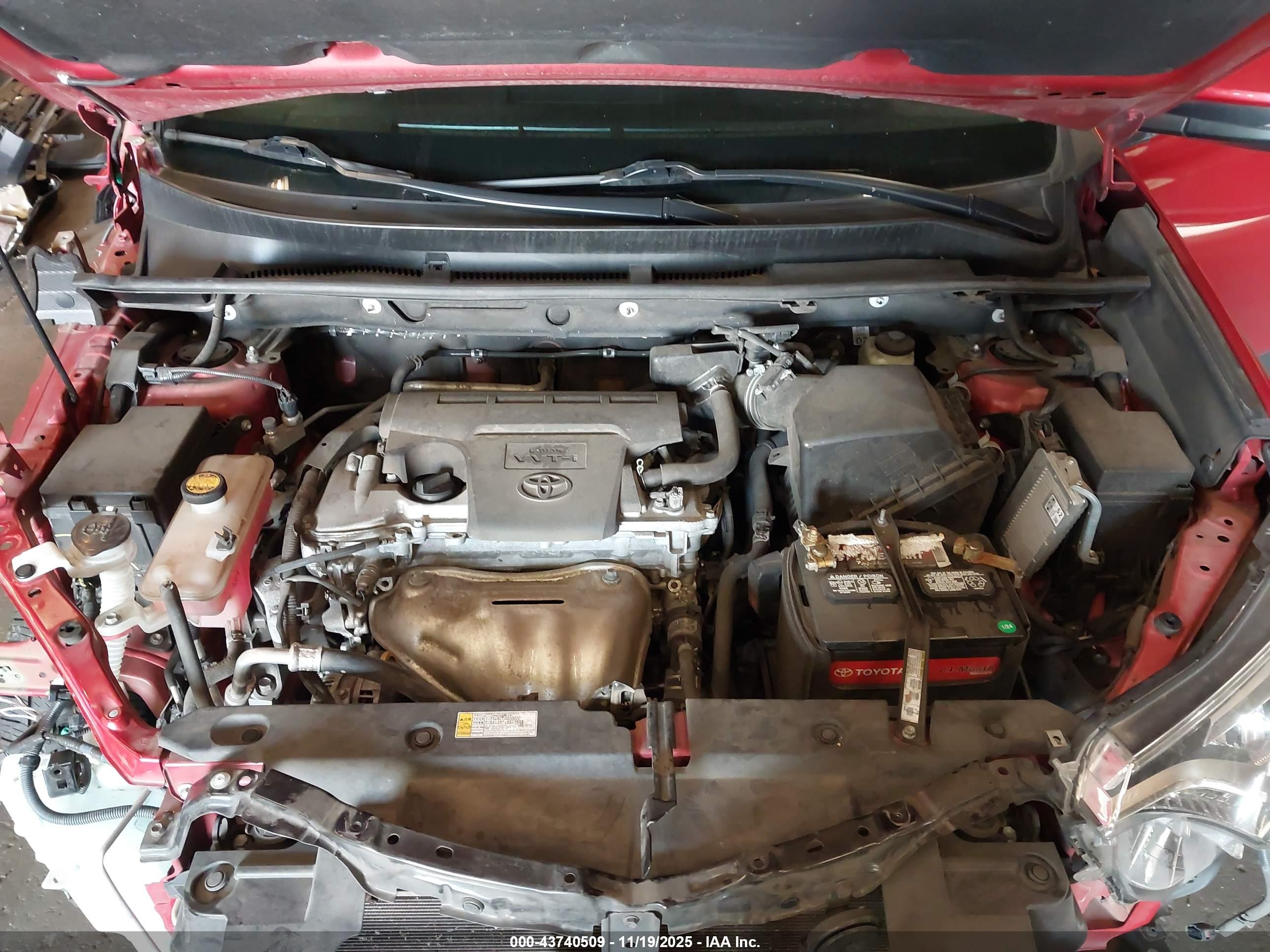 TOYOTA RAV4 image 10