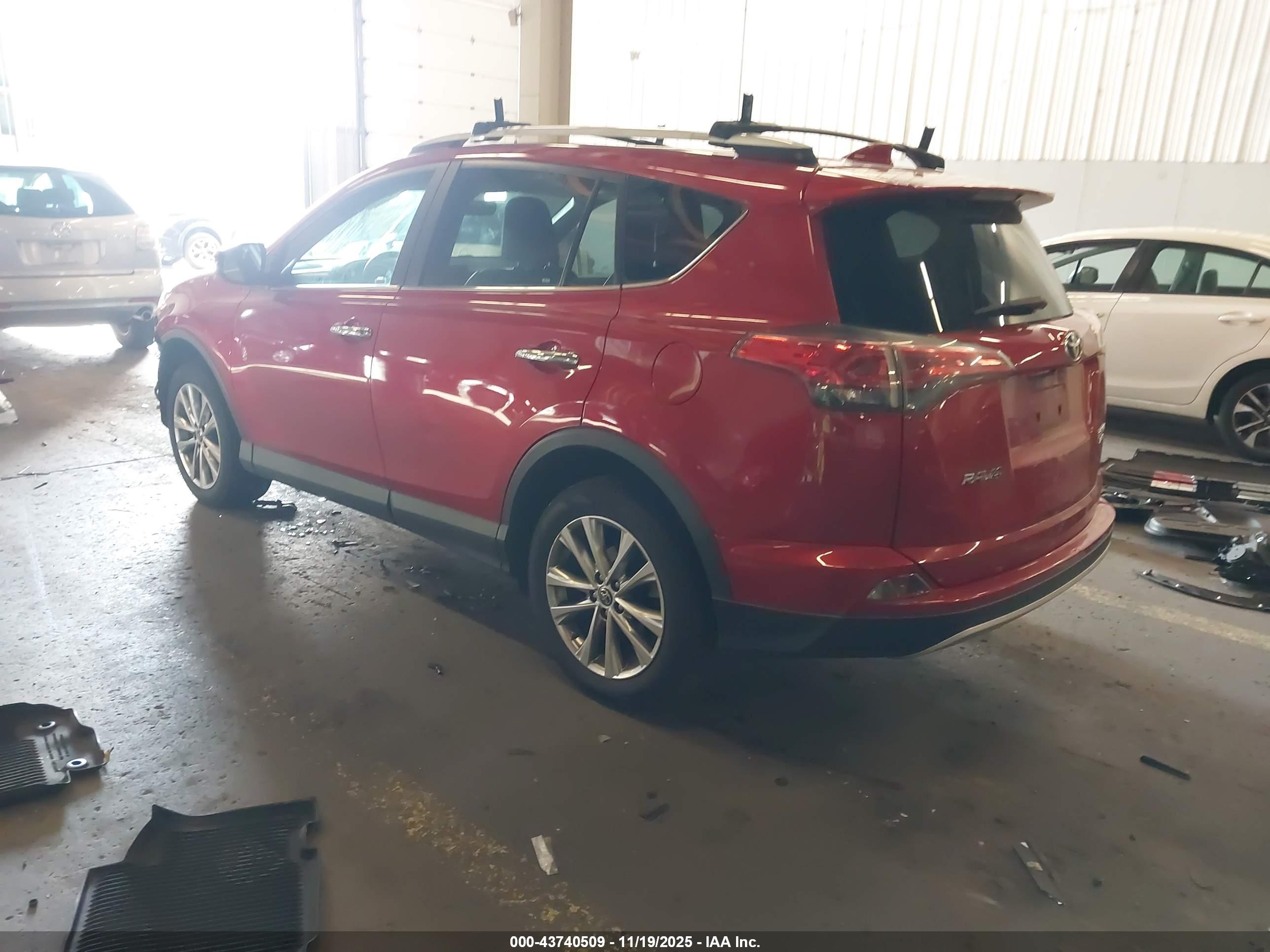 TOYOTA RAV4 image 3