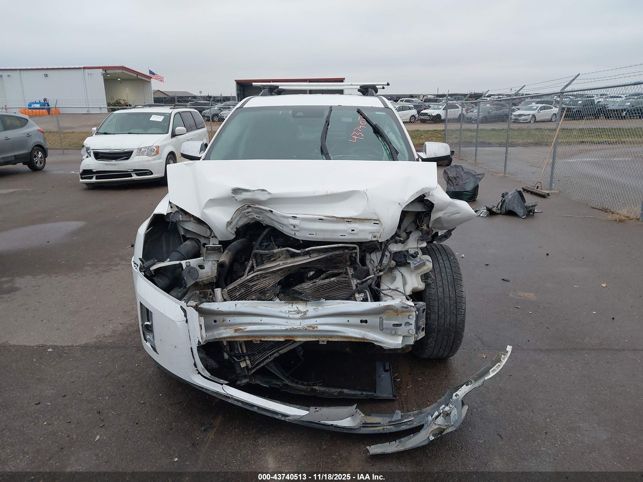 GMC TERRAIN image 6