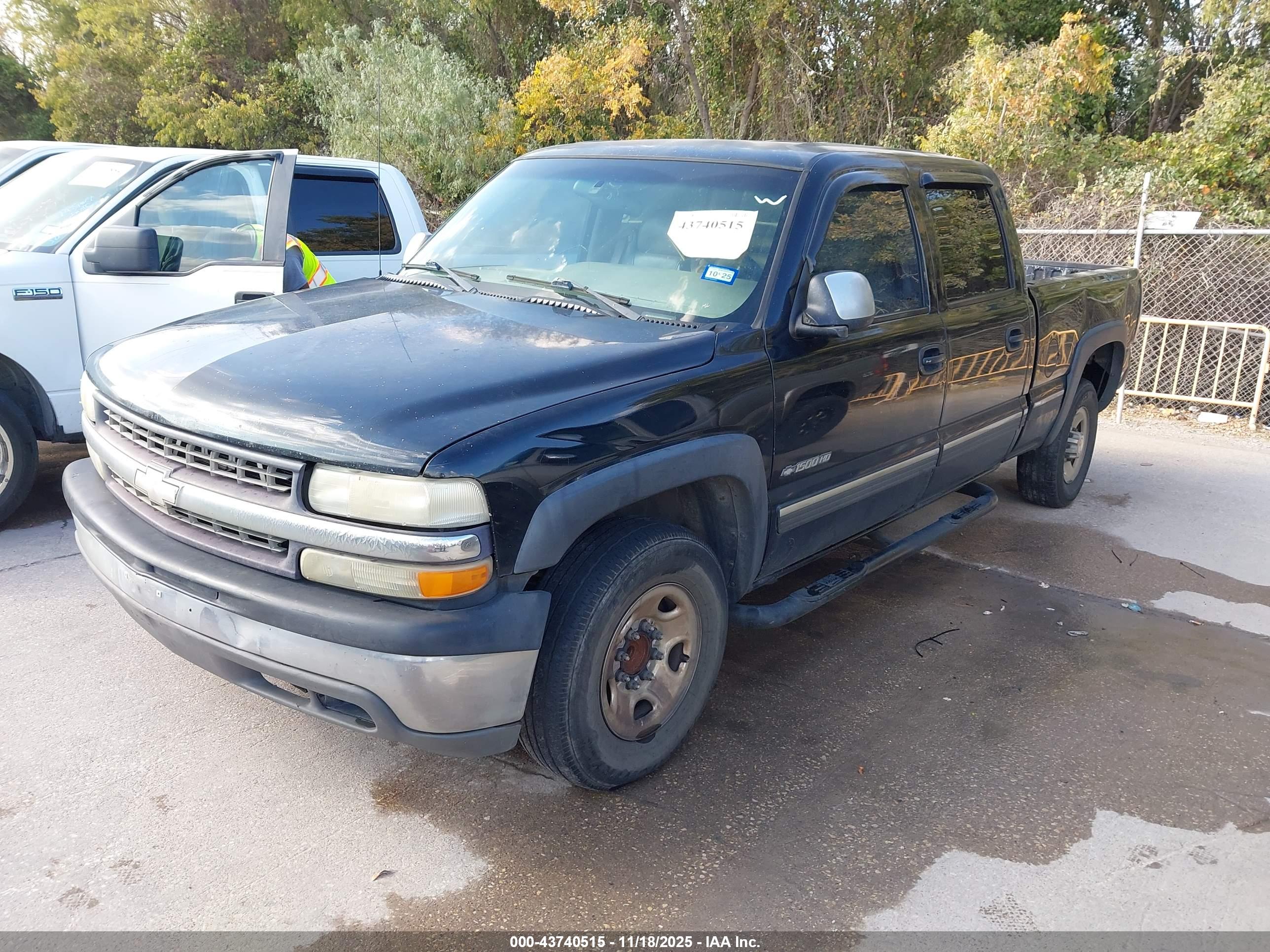 CHEVROLET SILVERADO image 2
