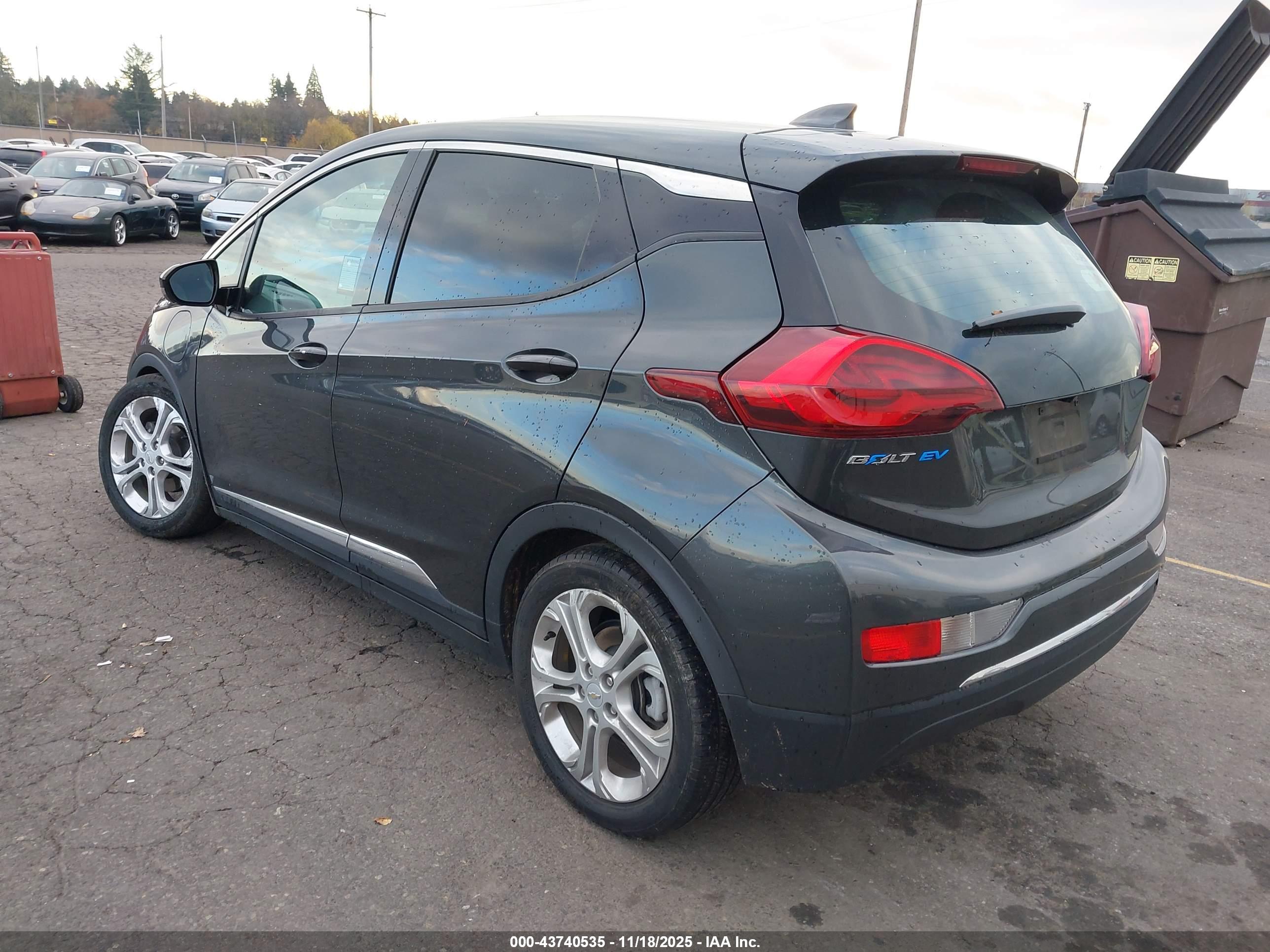 CHEVROLET BOLT image 3